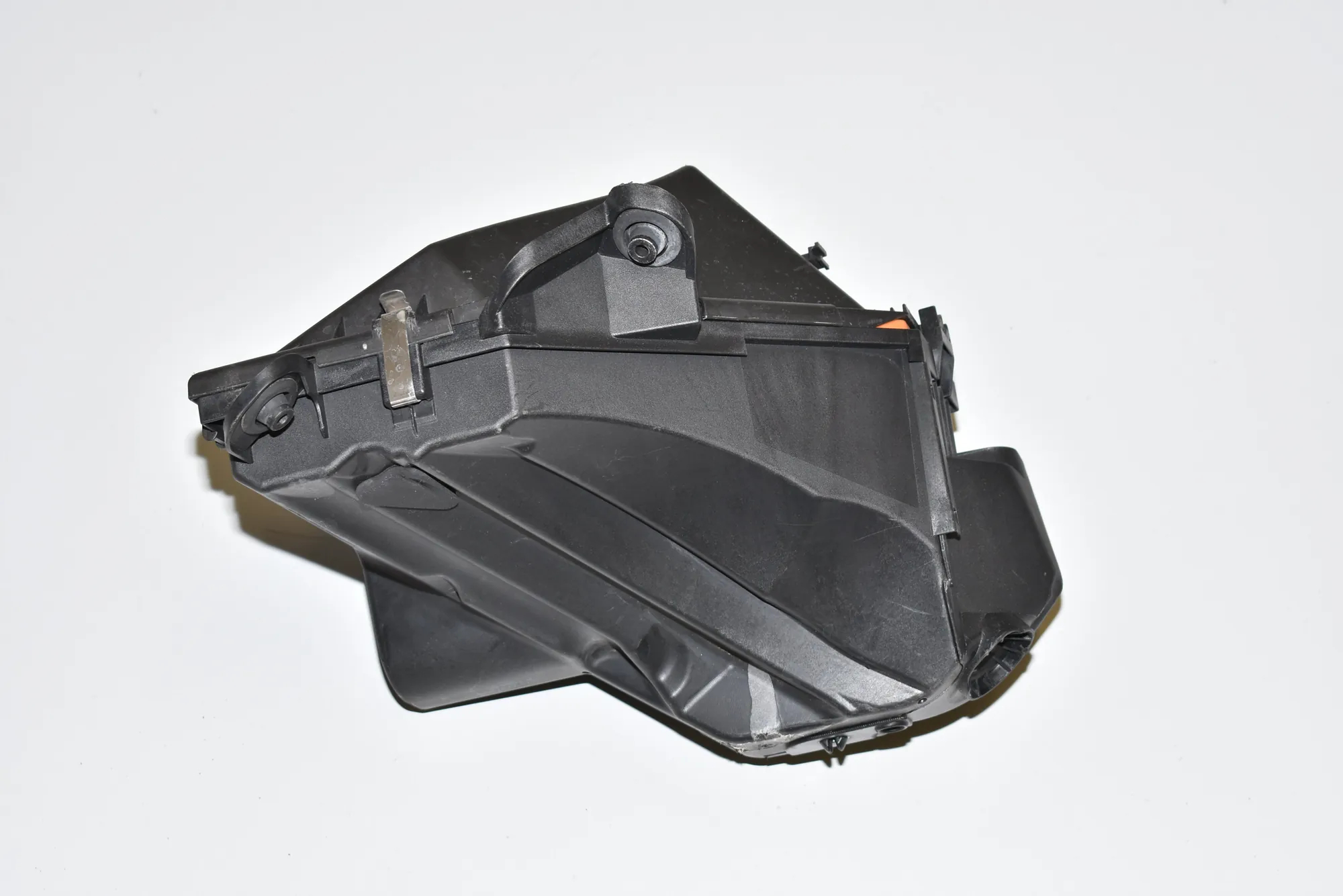 Air Filter Box – OEM 7797460 · BMW 3 (E90) 320 d 2007 – 3