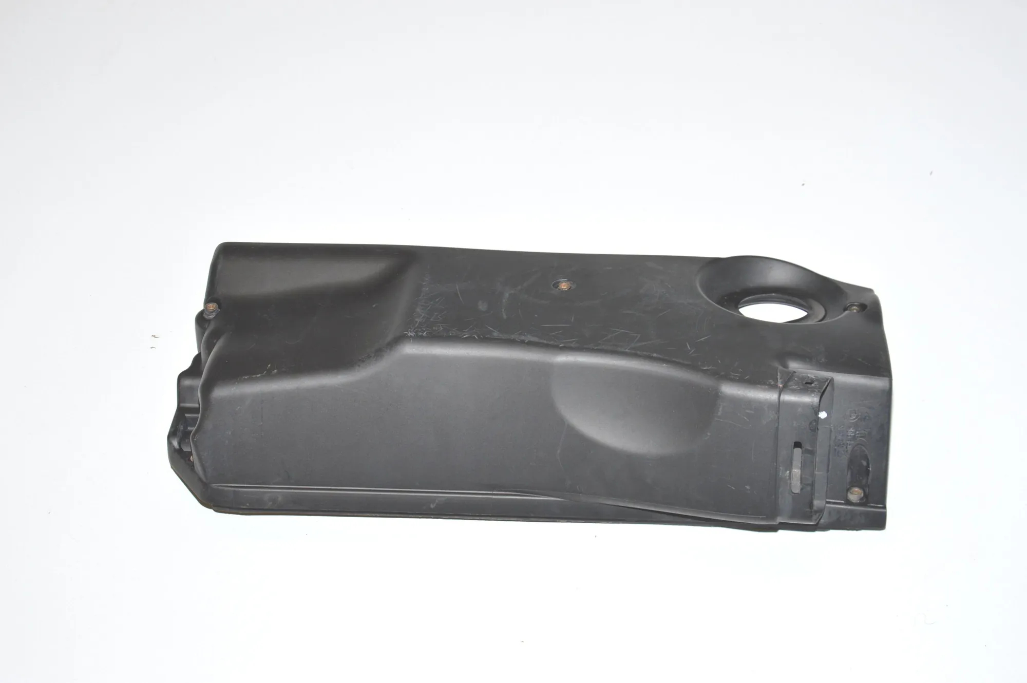 Air Filter Box Upper Part – OEM 2247443 · BMW 5 Touring (E39) 530 d 1999 – 3