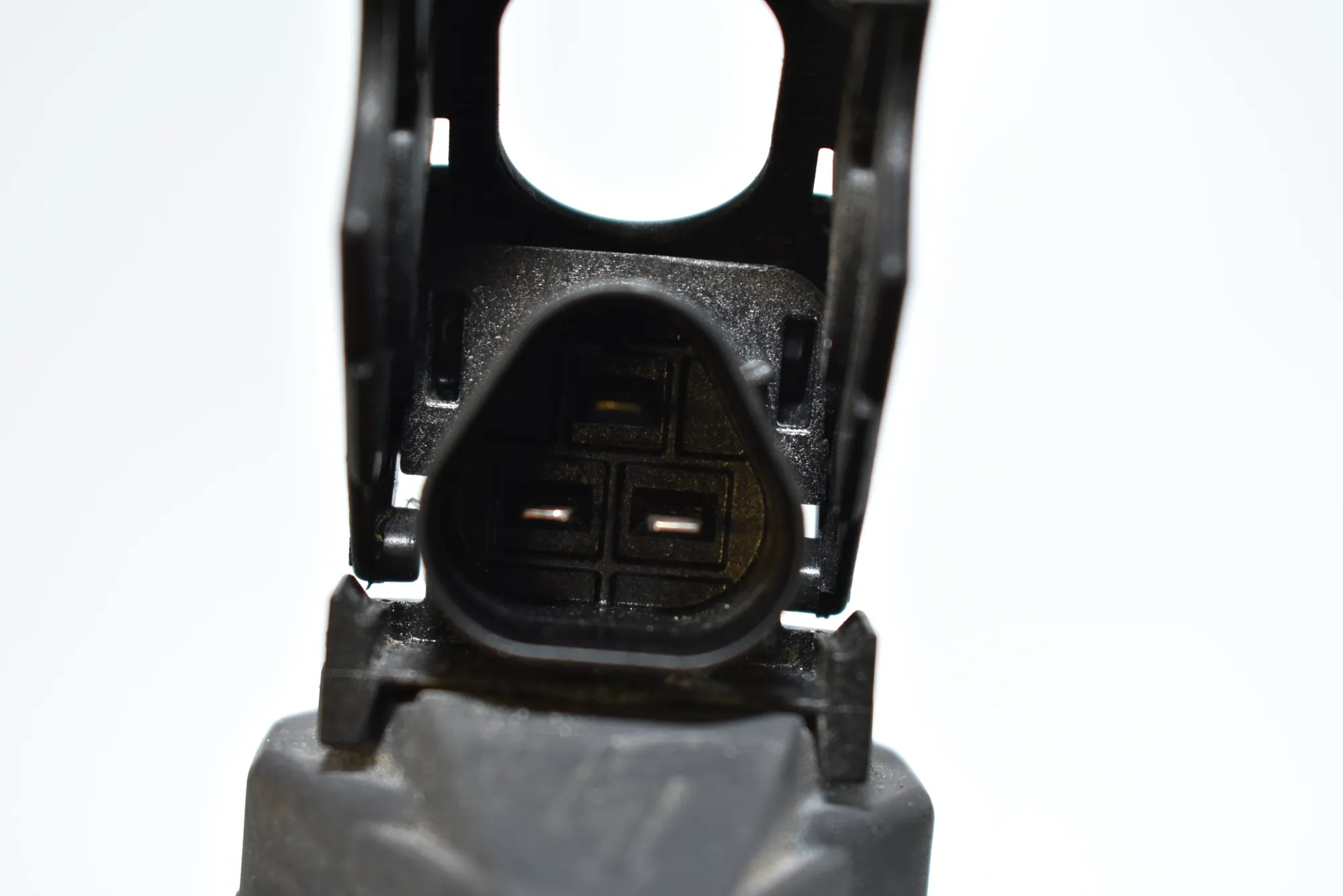 High Voltage Ignition Coil – OEM 8611236 · BMW F90 BMW F90 (G30, F90) M5 2019 – 4