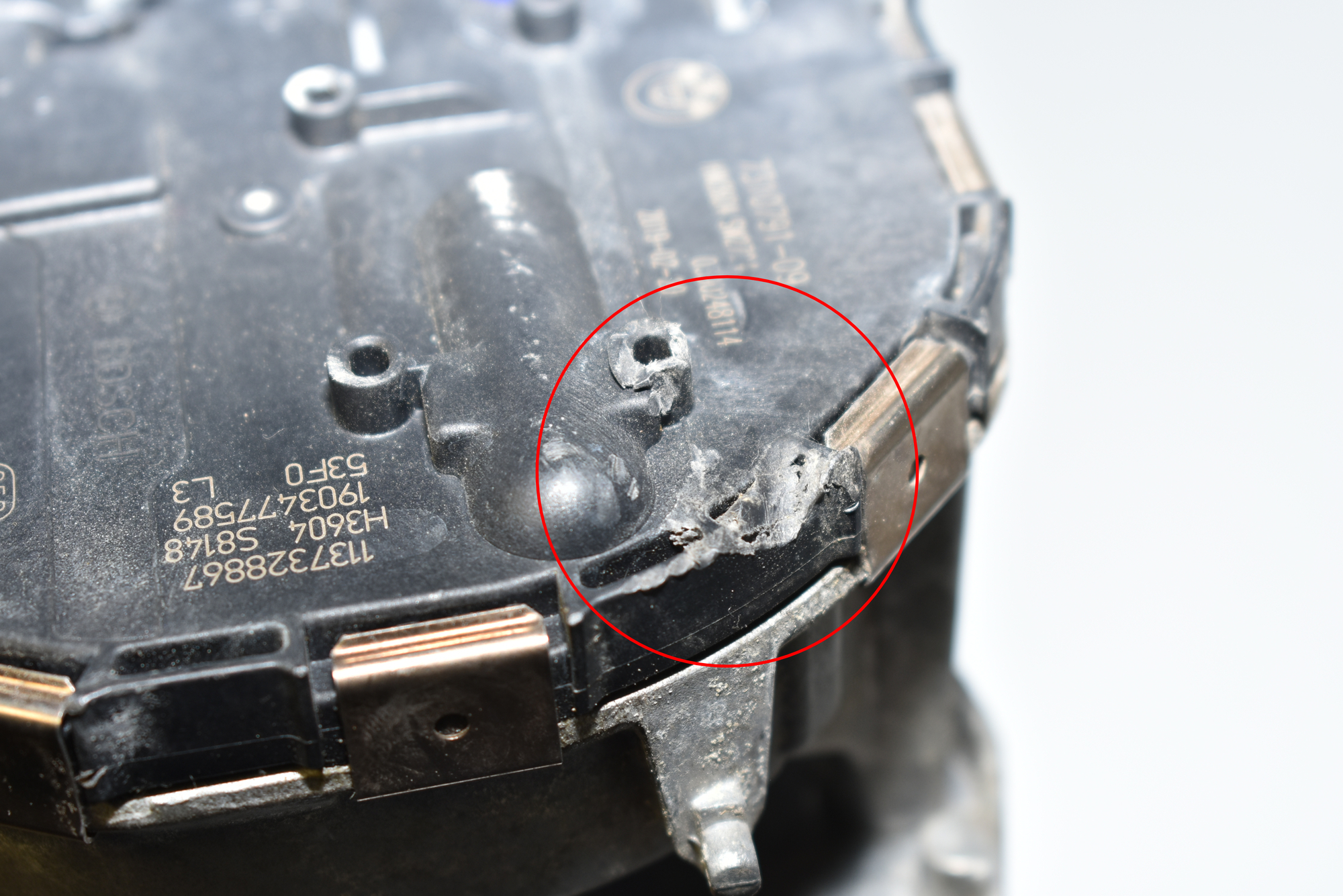 Front Windshield Wiper Mechanism – OEM 7310791 · BMW i8 (I12) BMW i8 (I12) hybrid 2016 – 3
