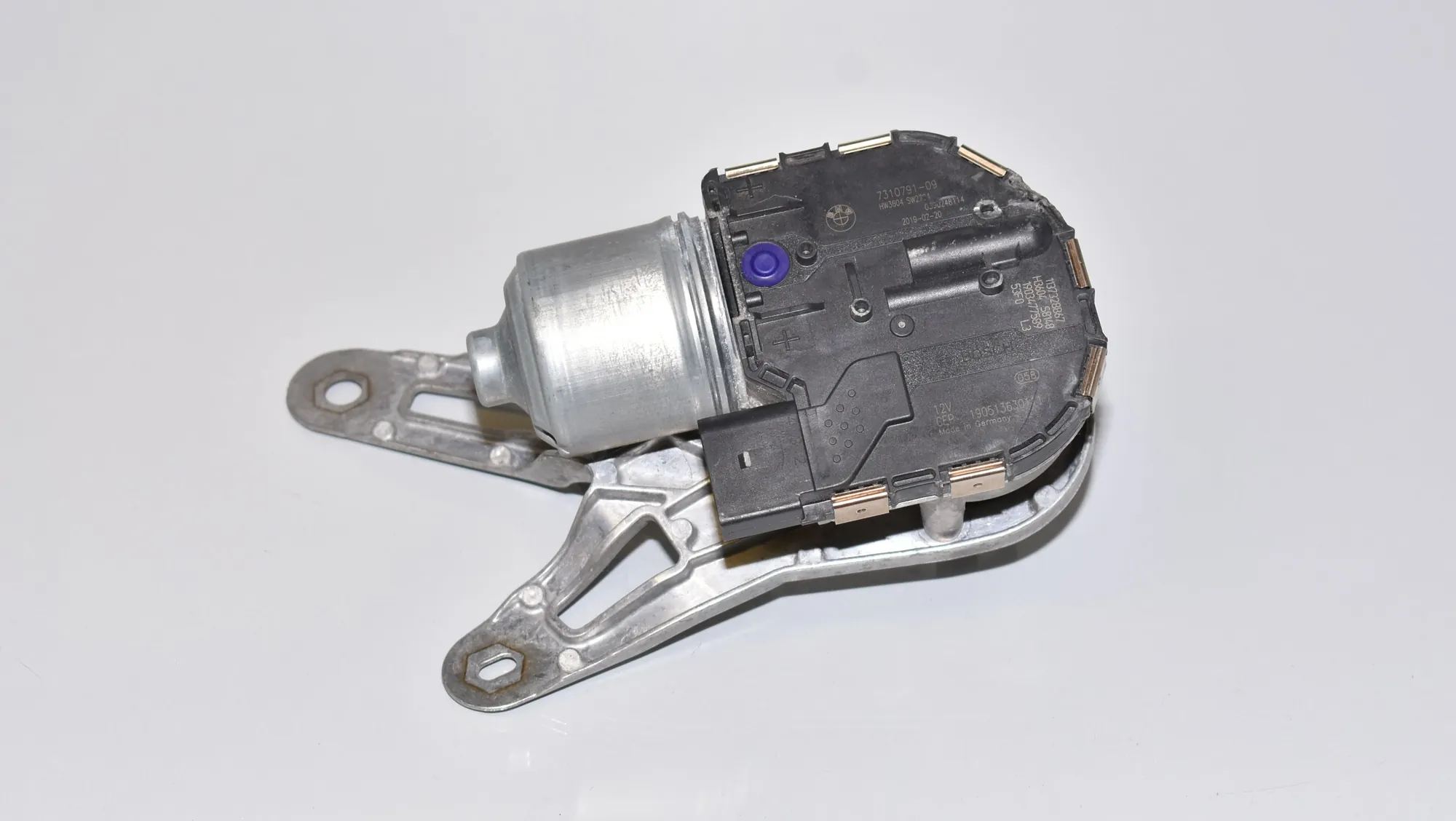 Front Windshield Wiper Mechanism – OEM 7310791 · BMW i8 (I12) BMW i8 (I12) hybrid 2016