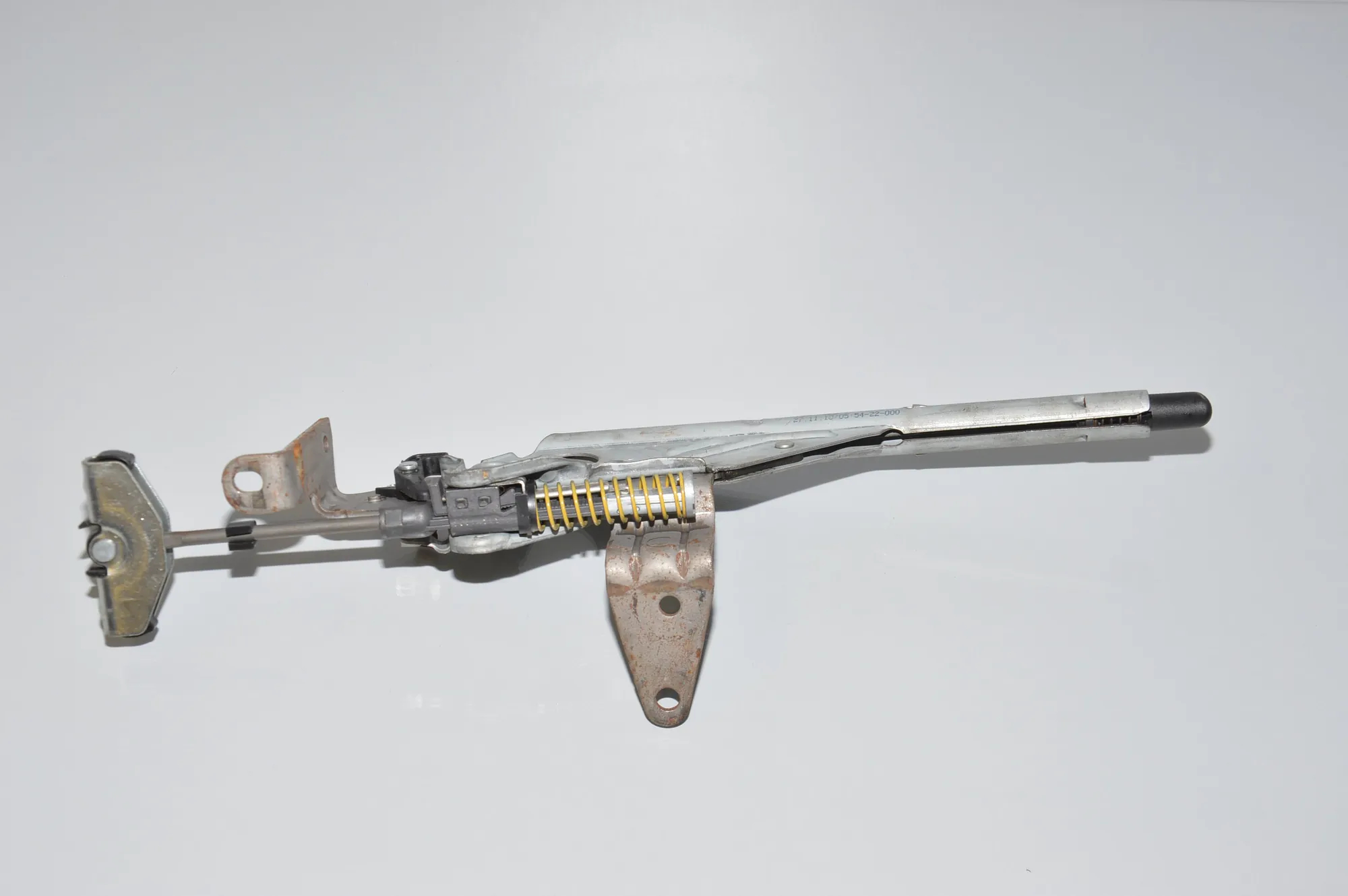 Handbrake Handle – OEM 6782750 · BMW 3 (E90) BMW 3 (E90) 316 i 2006 – 2