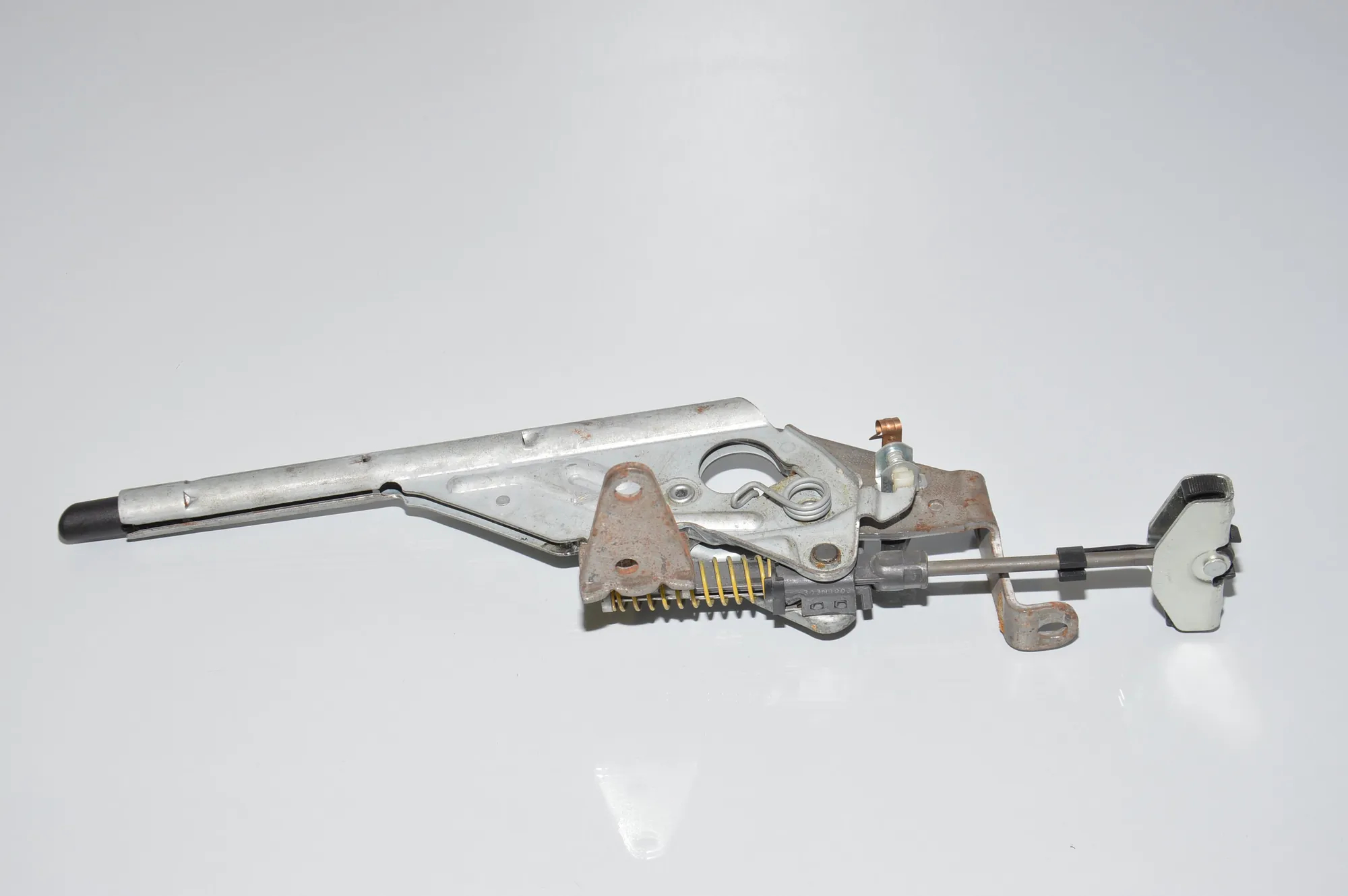 Handbrake Handle – OEM 6782750 · BMW 3 (E90) BMW 3 (E90) 316 i 2006 – 4