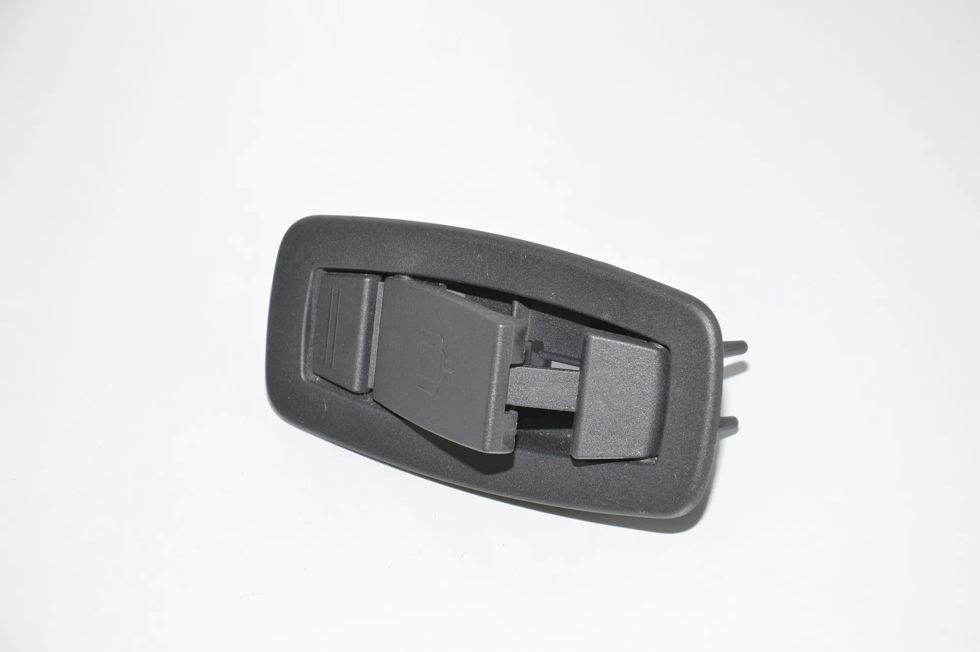 Other Interior Parts – OEM 9121819 · BMW 3 Cabrio (E93) BMW 3 Cabrio (E93) 320 d 2007 – 2