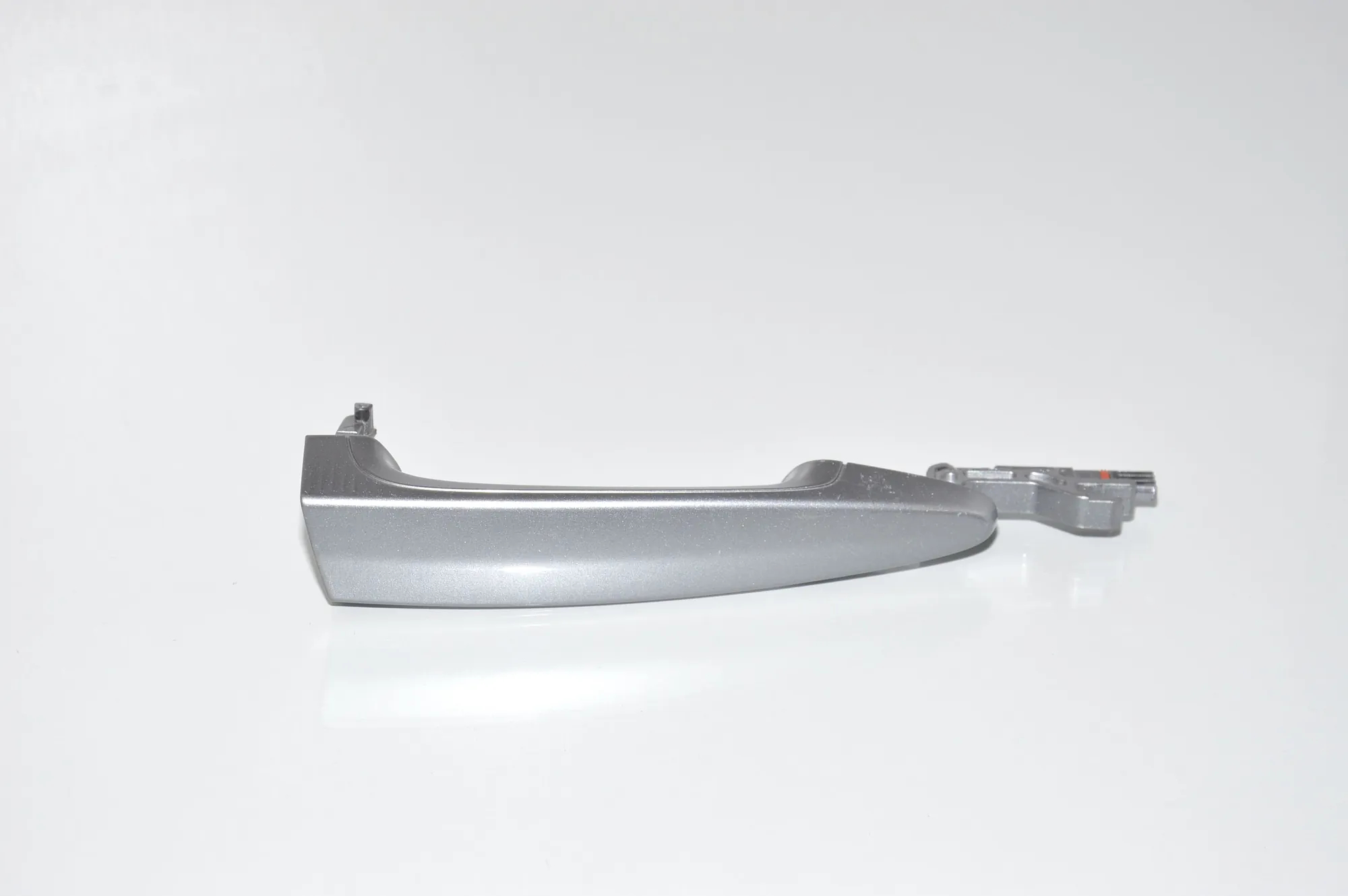 Front Right Door Exterior Handle – OEM 7138270 · BMW 3 Touring (E91) BMW 3 Touring (E91) 320 d 2009 – 2