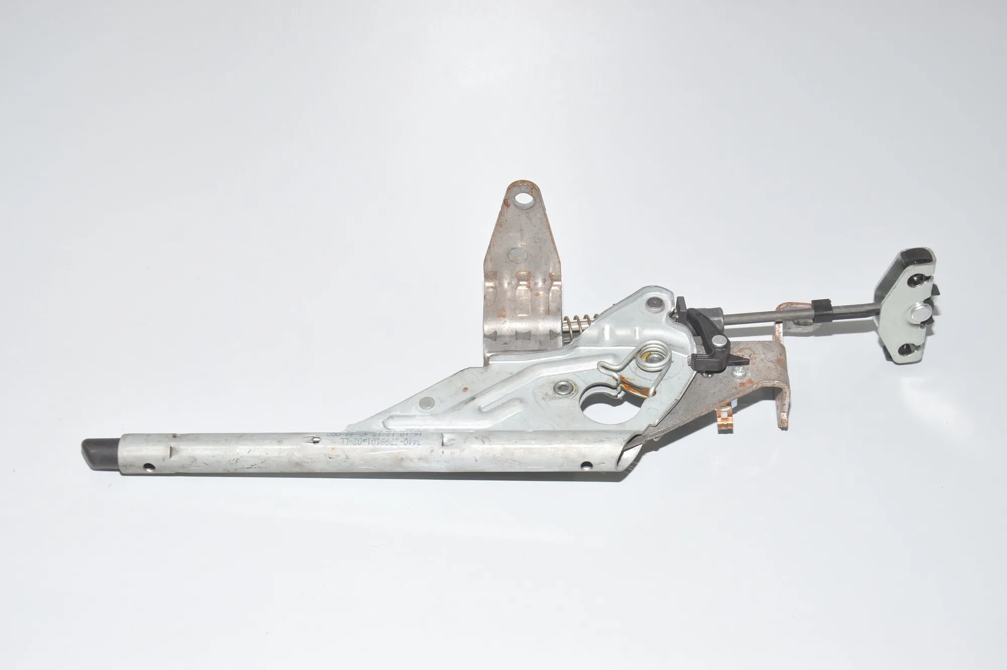 Handbrake Handle – OEM 6799101 · BMW 1 (F20) BMW 1 (F20) 114 d 2012 – 2