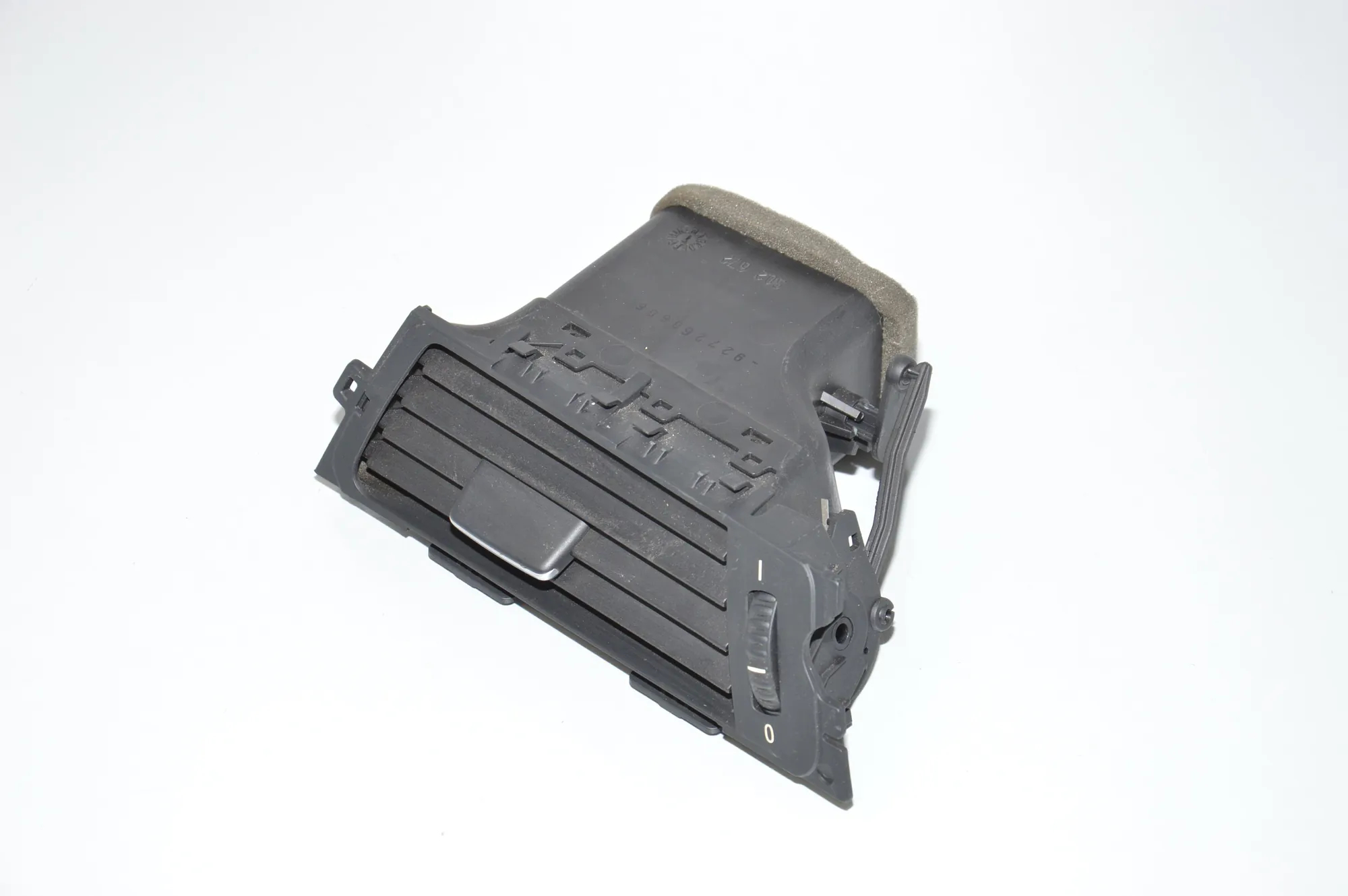 Dashboard Air Vents – OEM 9123300 · BMW 3 (E90) BMW 3 (E90) 316 i 2007 – 2