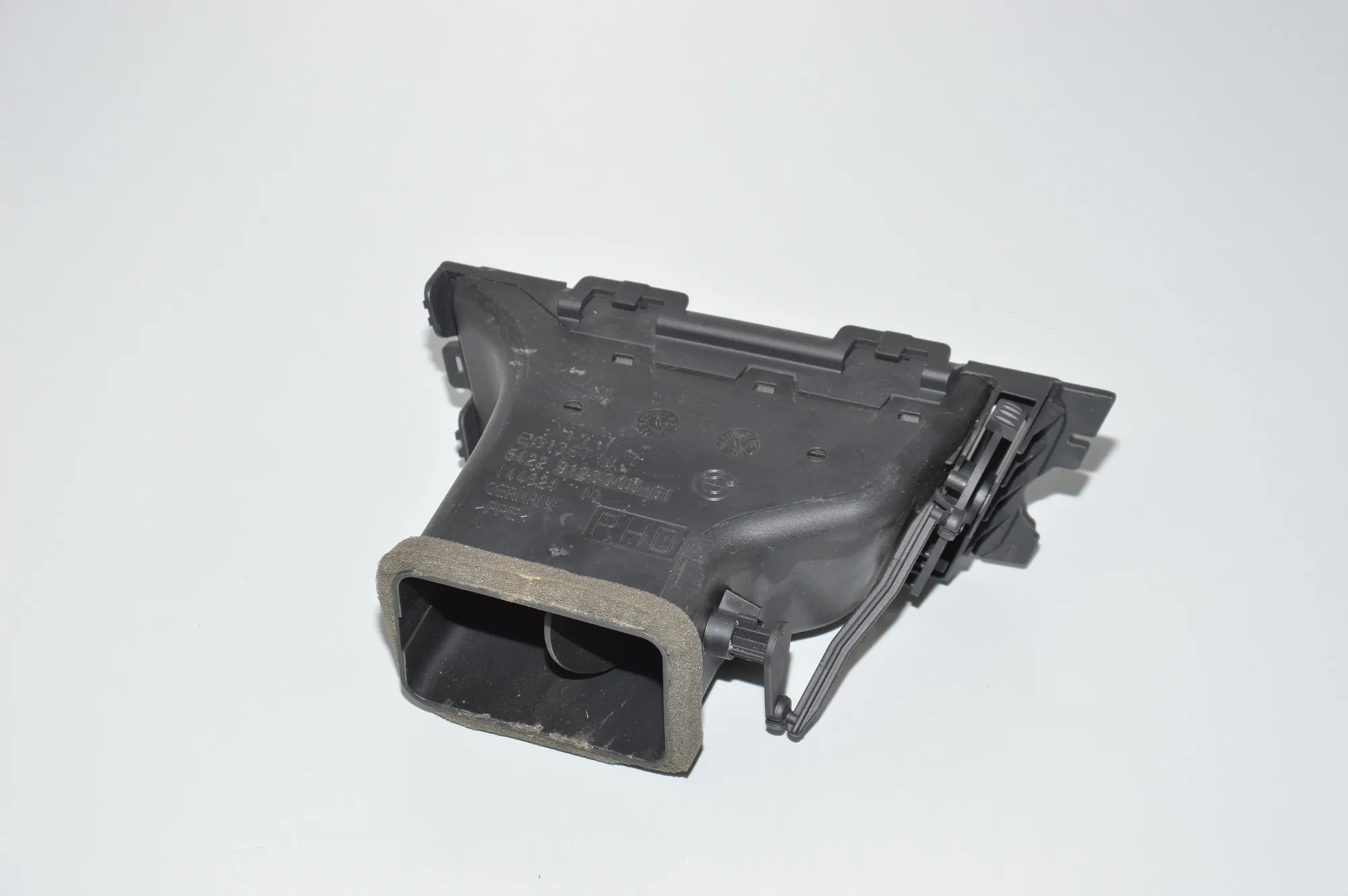 Dashboard Air Vents – OEM 9123300 · BMW 3 (E90) BMW 3 (E90) 316 i 2007 – 3