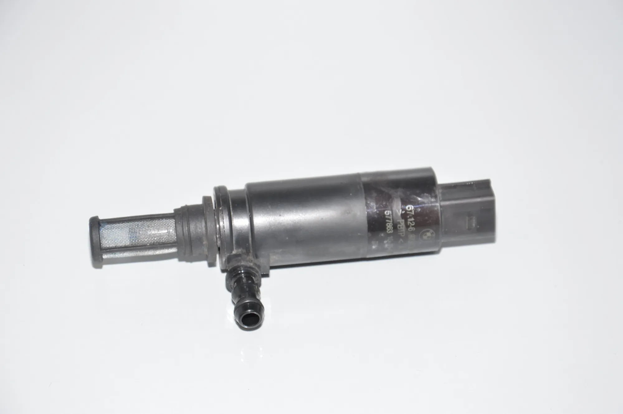 Washer Tank Motor – OEM 6973097 · BMW 3 Coupe (E92) BMW 3 Coupe (E92) 320 i 2008 – 2