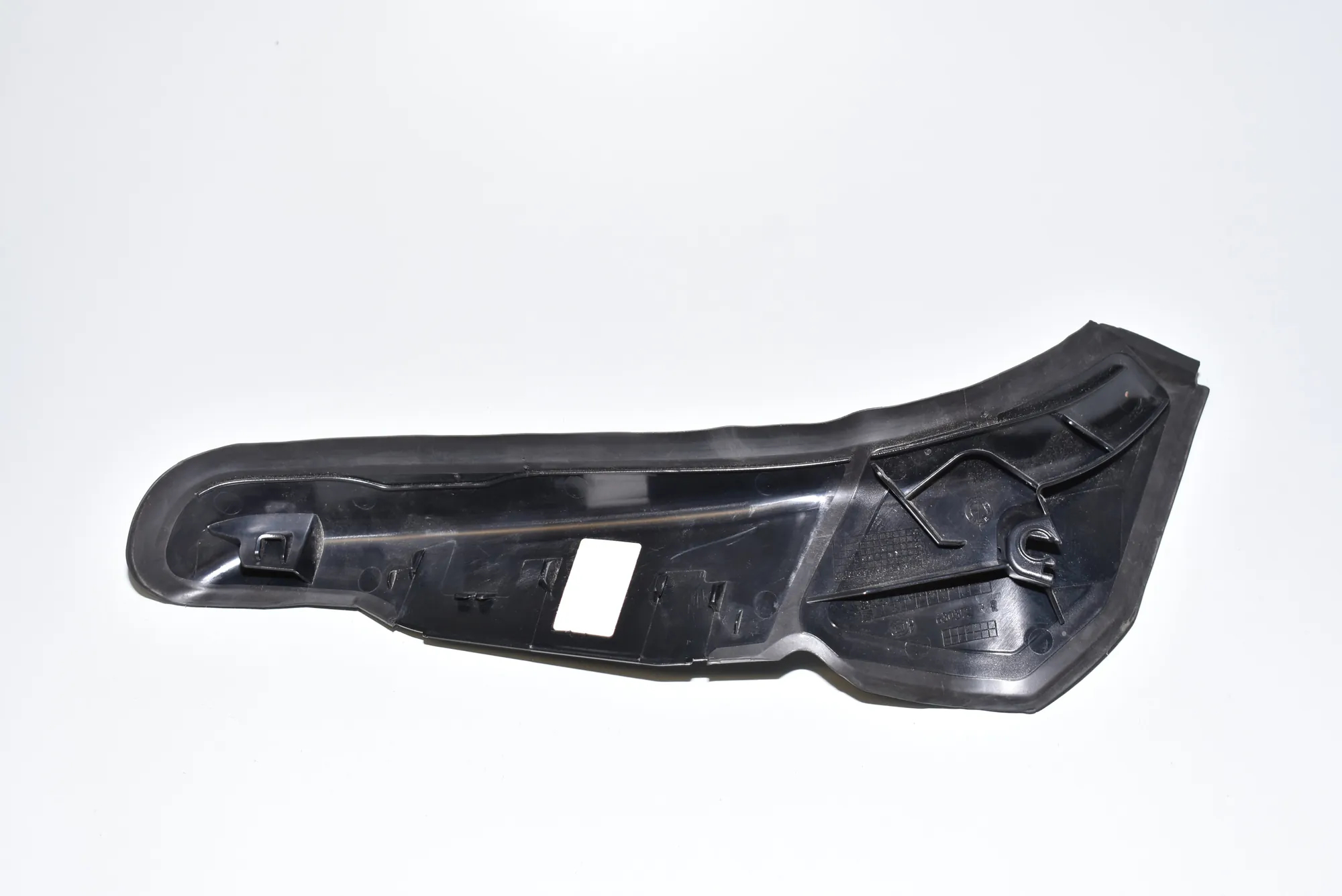 Other Body Parts – OEM 630372 · BMW 5 (G30) BMW 5 (G30) 530 e iPerformance 2018 – 3