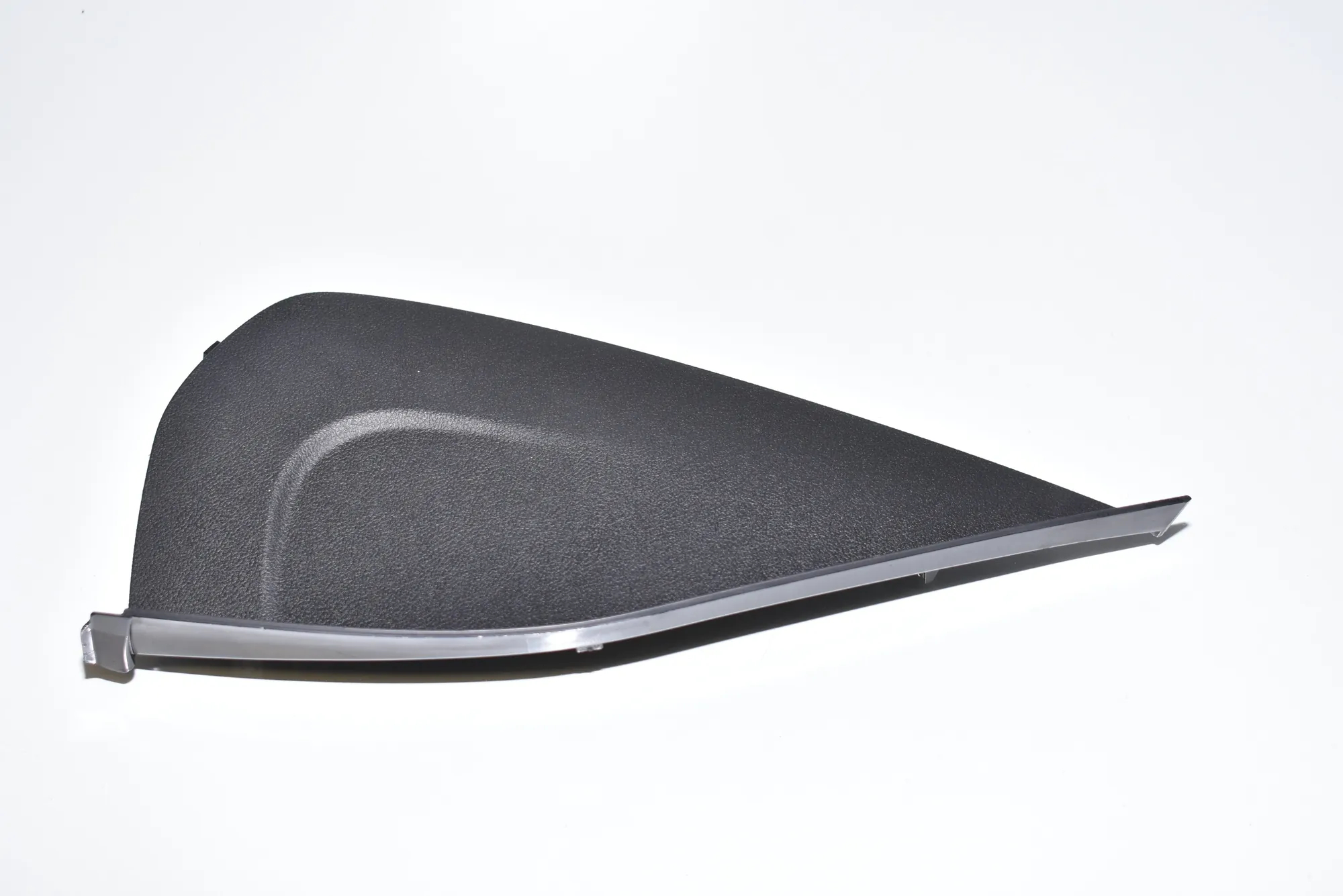 Dashboard Trim – OEM 9329551 · BMW 5 (G30) BMW 5 (G30) 530 e iPerformance 2018 – 2