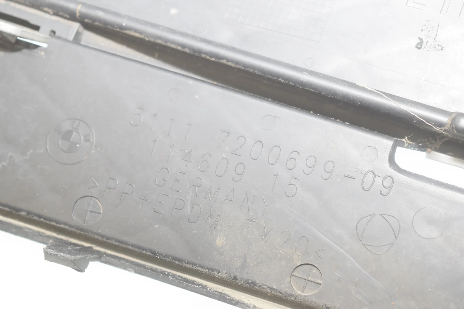 Front Bumper Lower Grill – OEM 7200700 · BMW 5 Touring (F11) 530 d xDrive 2011 – 5