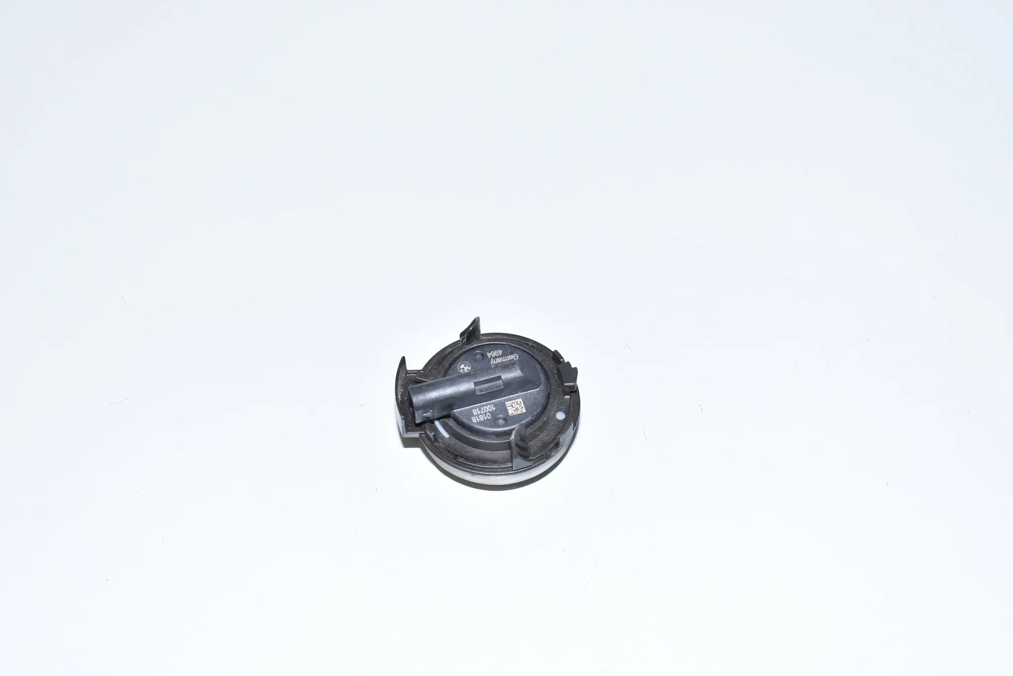 Right Side Impact Sensor – OEM 9279391 · BMW F90 BMW F90 (G30, F90) M5 2019