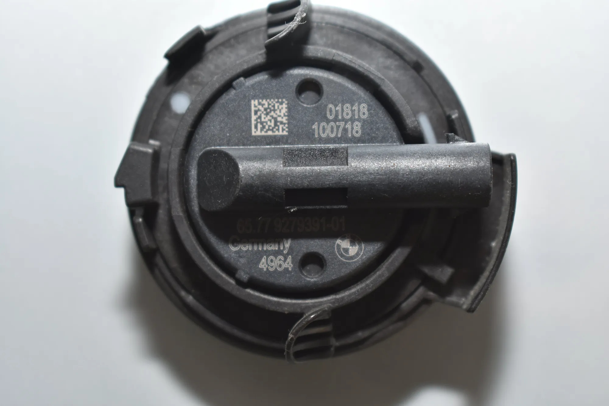Right Side Impact Sensor – OEM 9279391 · BMW F90 BMW F90 (G30, F90) M5 2019 – 4
