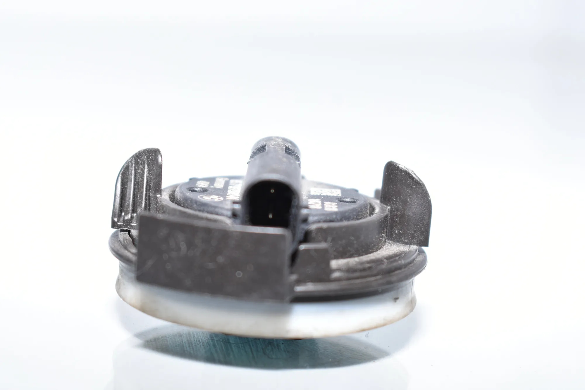 Right Side Impact Sensor – OEM 9279391 · BMW F90 BMW F90 (G30, F90) M5 2019 – 3