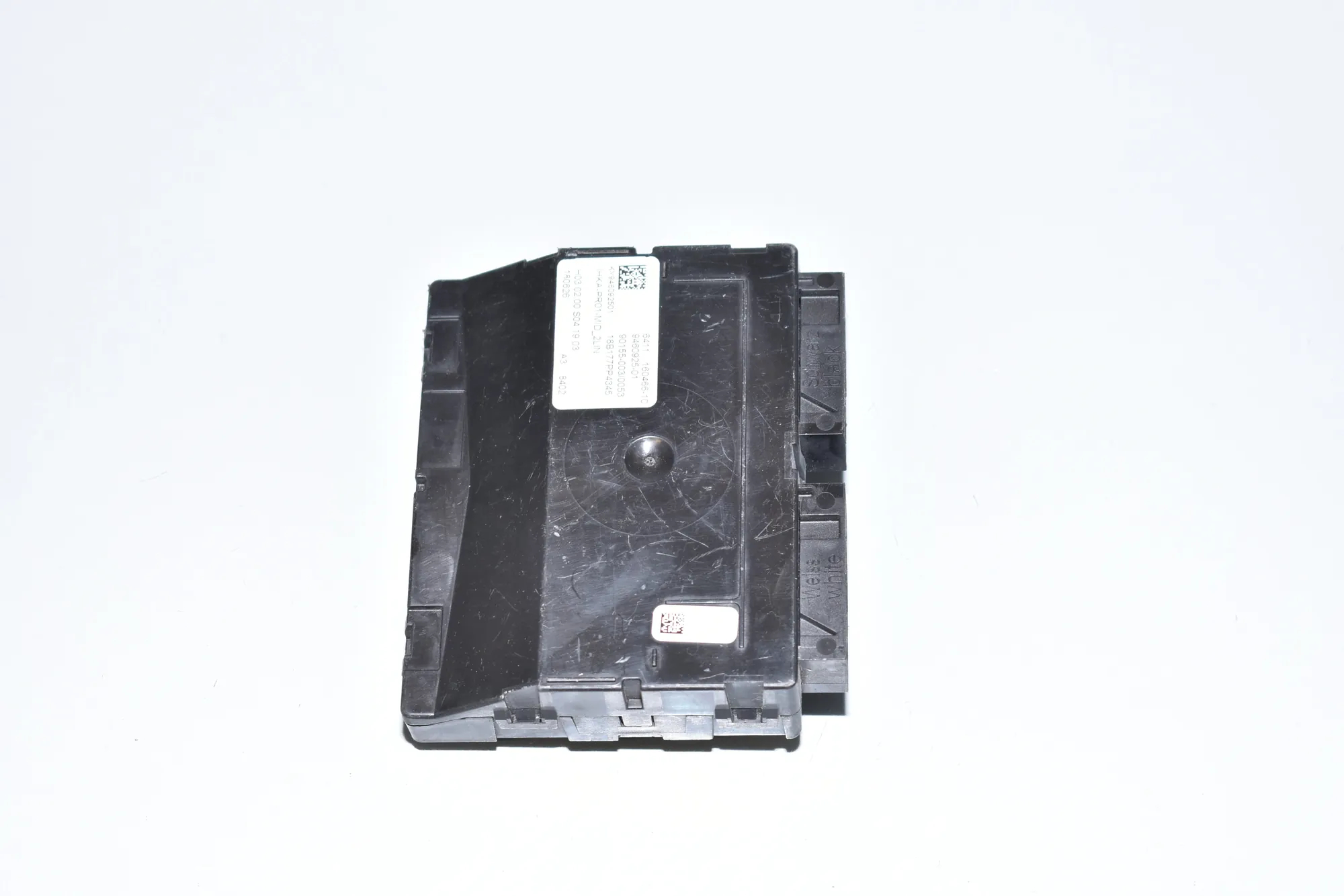 Other Control Units – OEM 9460925 · BMW 5 (G30) BMW 5 (G30) 530 e iPerformance xDrive 2018 – 2