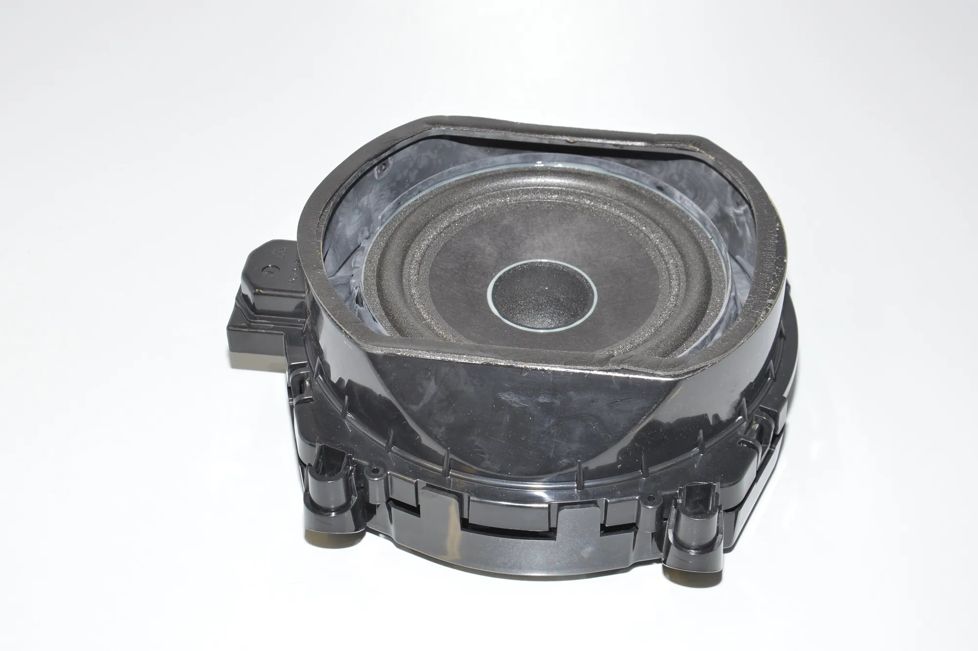Subwoofer – OEM 9217913 · BMW X5 (E70) BMW X5 (E70) 3.0 d 2008