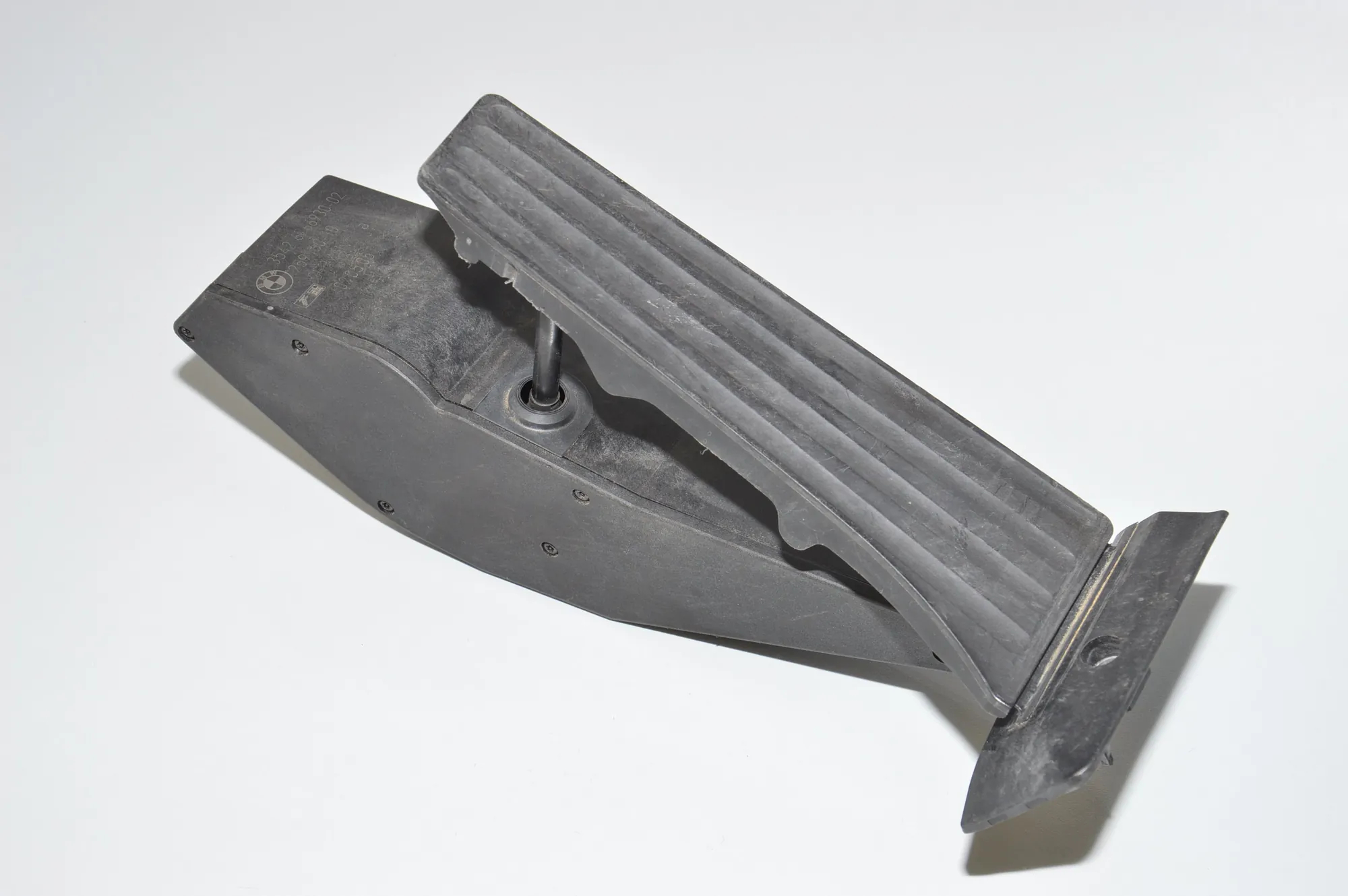 Throttle Pedal – OEM 6766930 · BMW 5 (E60) BMW 5 (E60) 520 d 2005