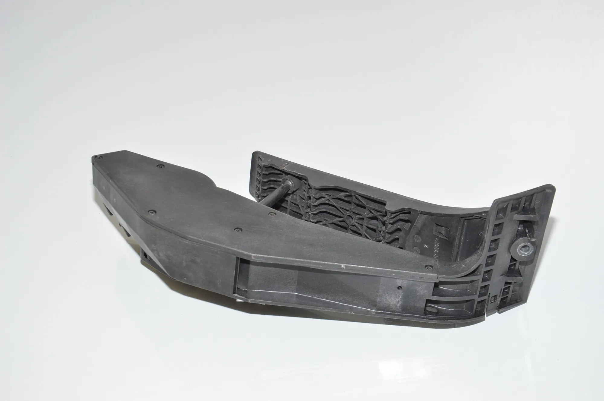 Throttle Pedal – OEM 6766930 · BMW 5 (E60) BMW 5 (E60) 520 d 2005 – 3