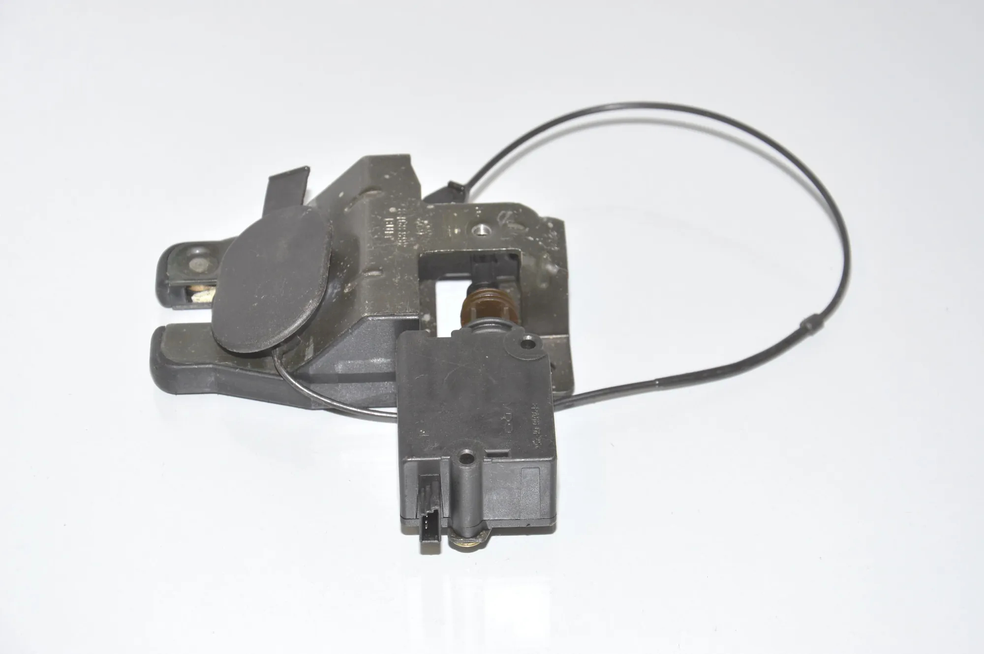 Tailgate Boot Lock – OEM 8168892 · BMW 5 Touring (E39) BMW 5 Touring (E39) 520 d 2000 – 2