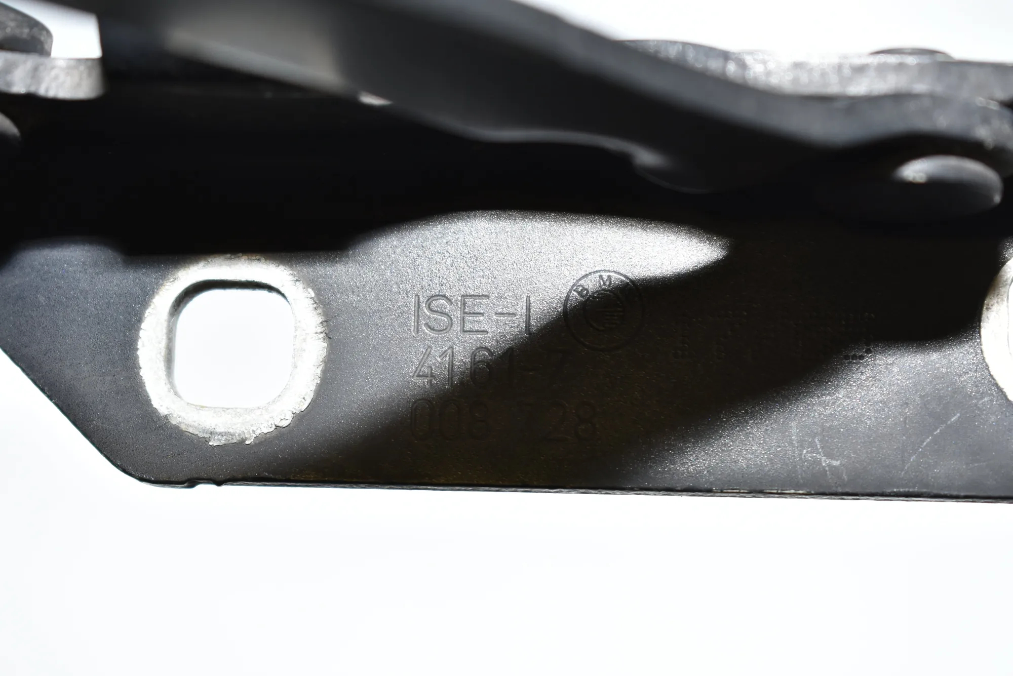 Front Right Bonnet Hinge – OEM 7008728 · BMW 5 Touring (E61) BMW 5 Touring (E61) 525 d 2006 – 4