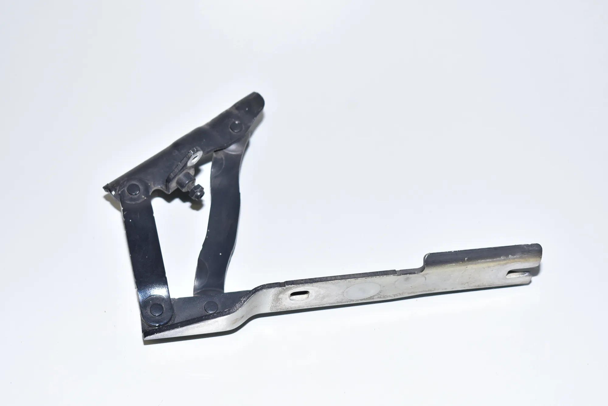 Front Right Bonnet Hinge – OEM 7008728 · BMW 5 Touring (E61) BMW 5 Touring (E61) 525 d 2006 – 3