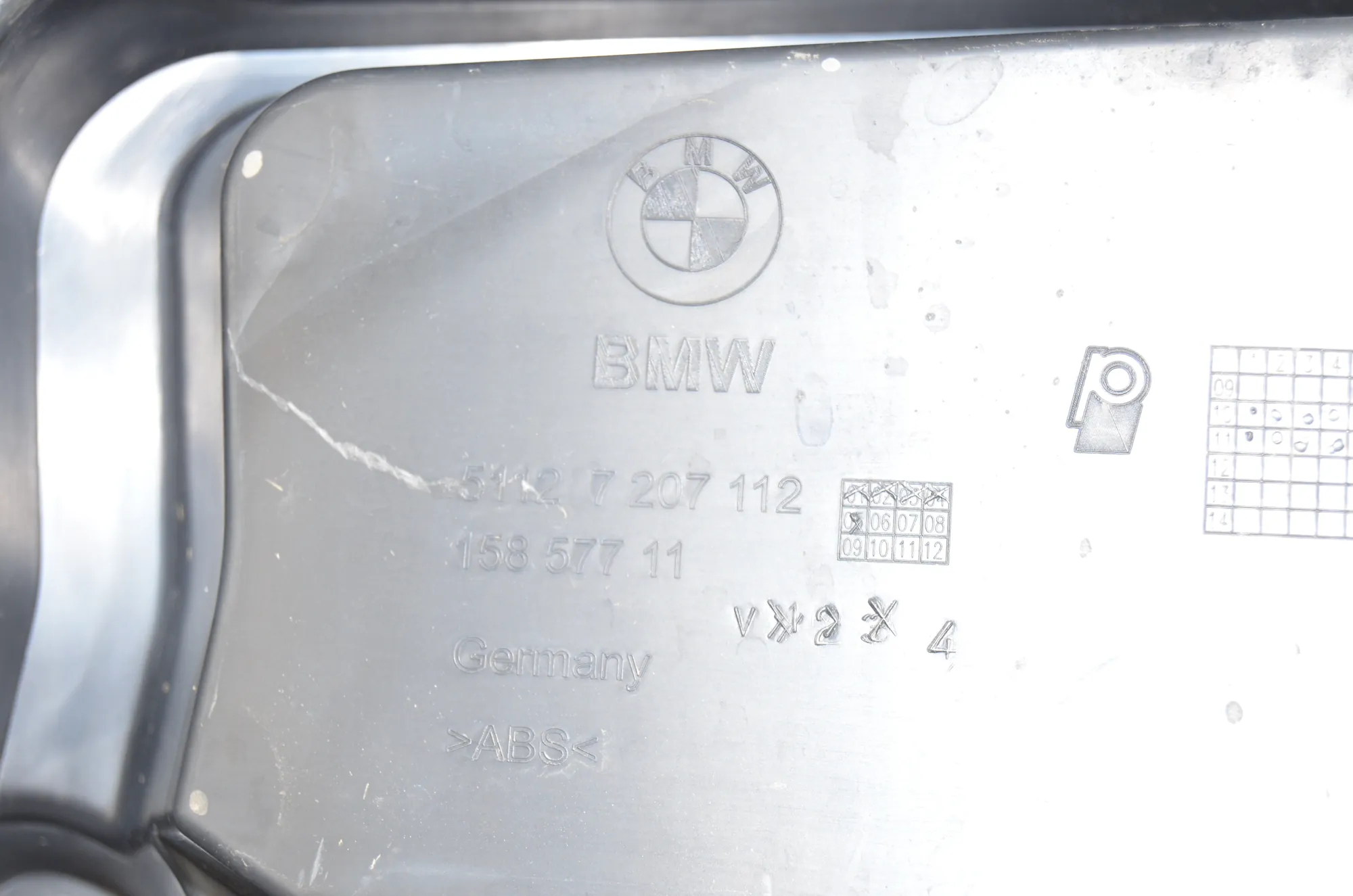 Rear Right Bumper Bracket – OEM 7207112 · BMW 5 Touring (F11) 530 d xDrive 2011 – 5