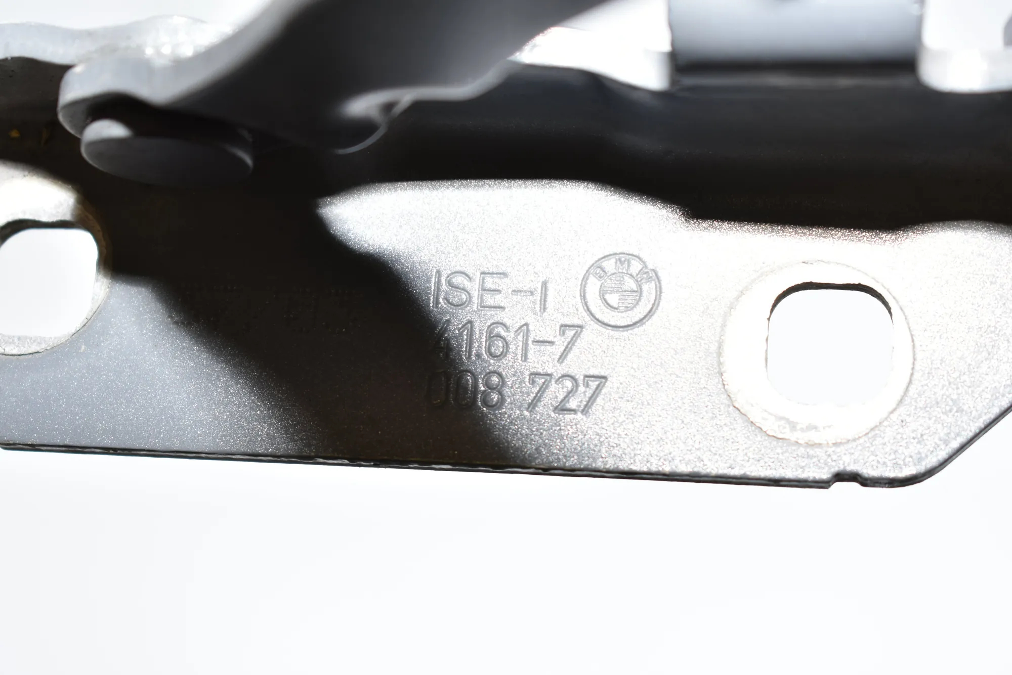 Front Left Bonnet Hinge – OEM 7008727 · BMW 5 Touring (E61) BMW 5 Touring (E61) 530 d 2006 – 4