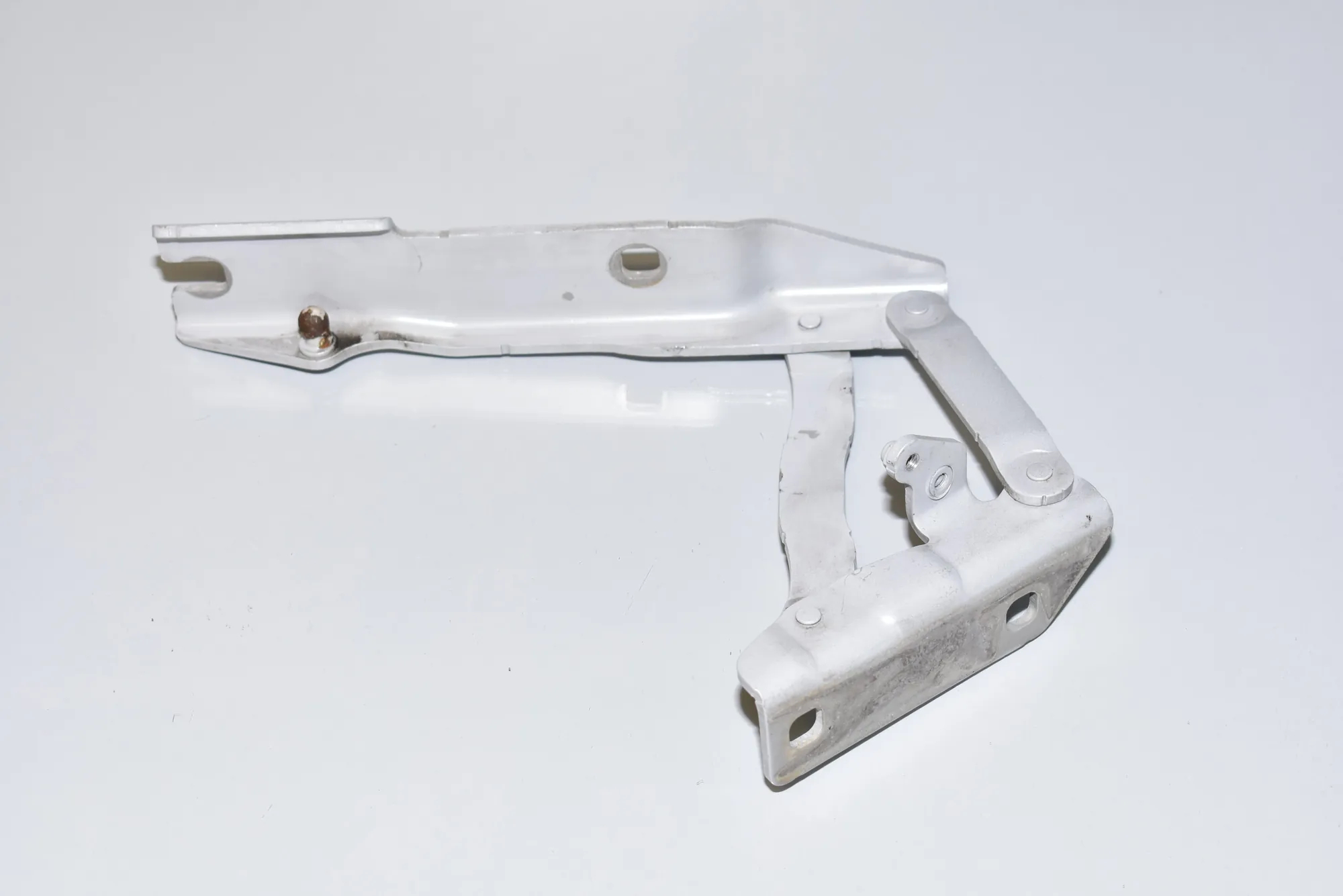 Front Right Bonnet Hinge – OEM 7008728 · BMW 5 (E60) BMW 5 (E60) 530 d 2006 – 3