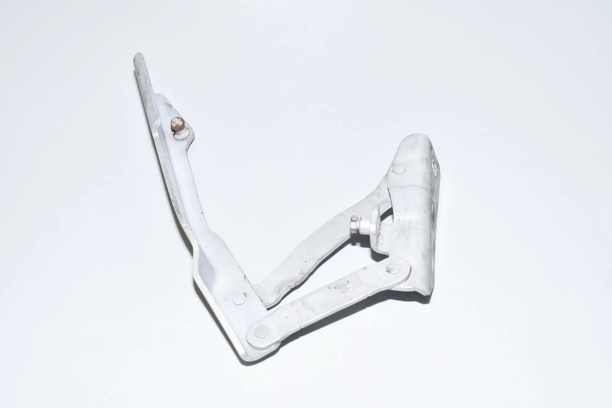 Front Left Bonnet Hinge – OEM 7008727 · BMW 5 (E60) BMW 5 (E60) 530 d 2006 – 3