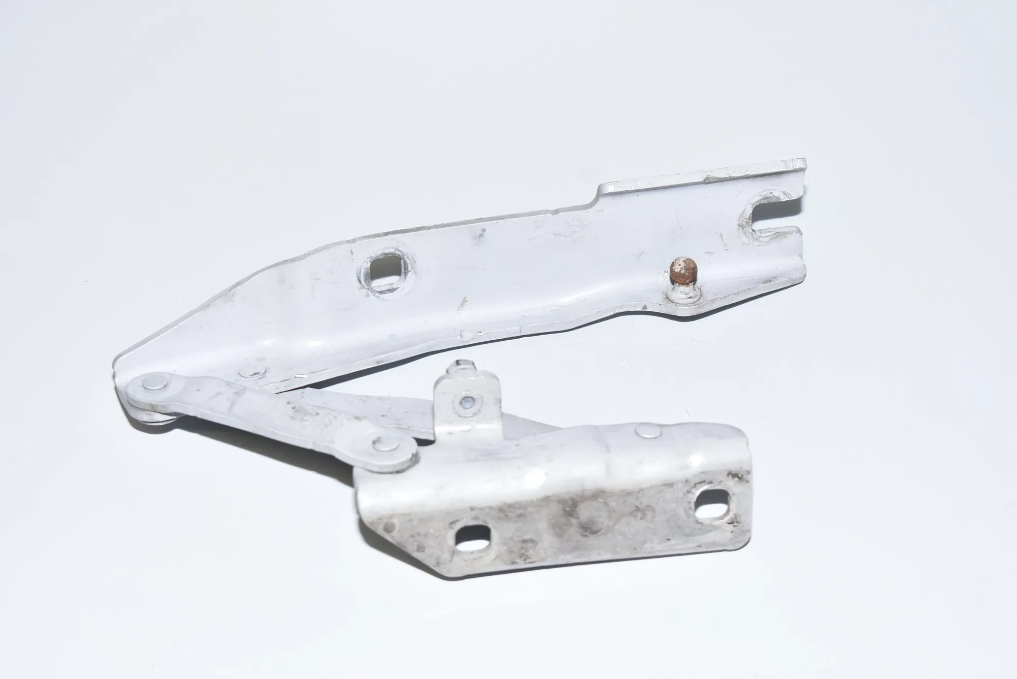 Front Left Bonnet Hinge – OEM 7008727 · BMW 5 (E60) BMW 5 (E60) 530 d 2006