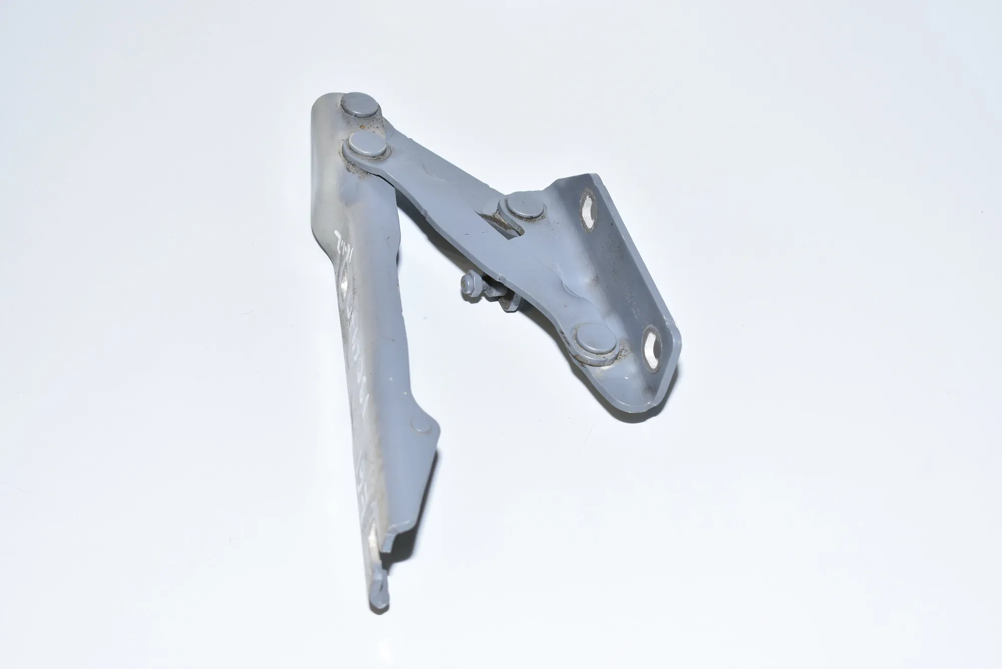 Front Left Bonnet Hinge – OEM 7008727 · BMW 5 (E60) BMW 5 (E60) 530 d 2006 – 3
