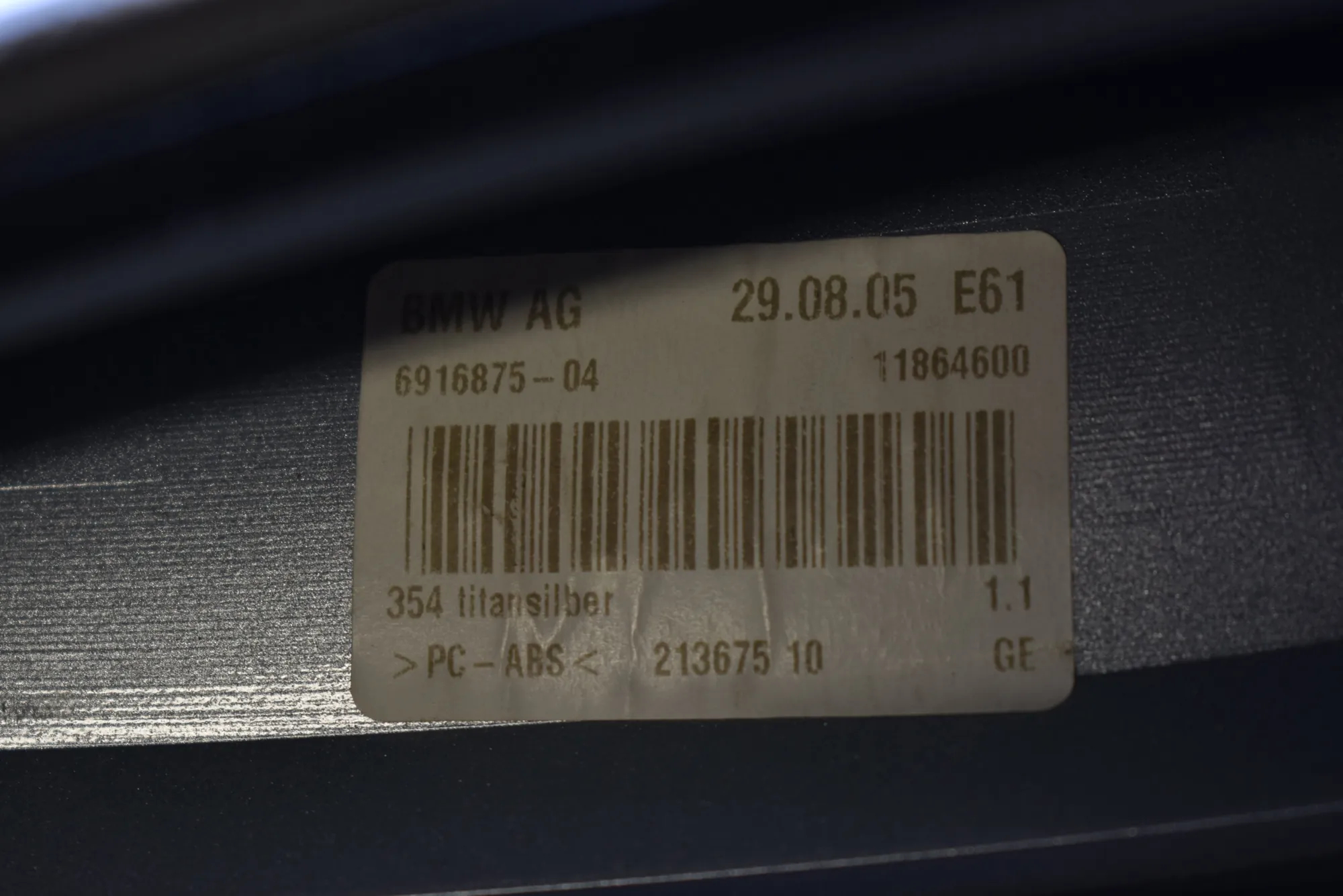 Antenna Trim – OEM 6916875 · BMW 5 Touring (E61) BMW 5 Touring (E61) 535 d 2005 – 4