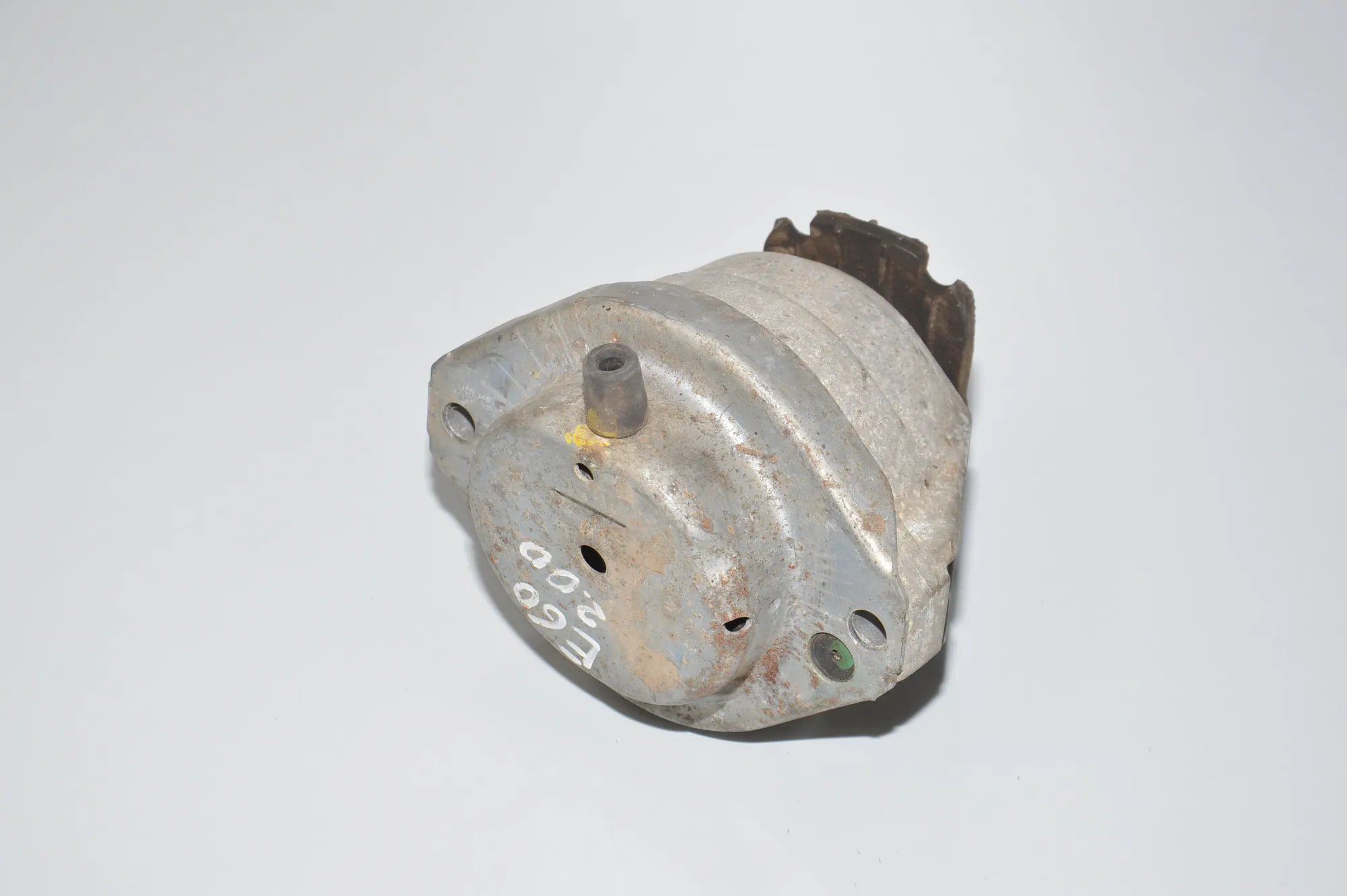 Right Side Engine Mount – OEM 6769874 · BMW 5 (E60) BMW 5 (E60) 520 d 2005