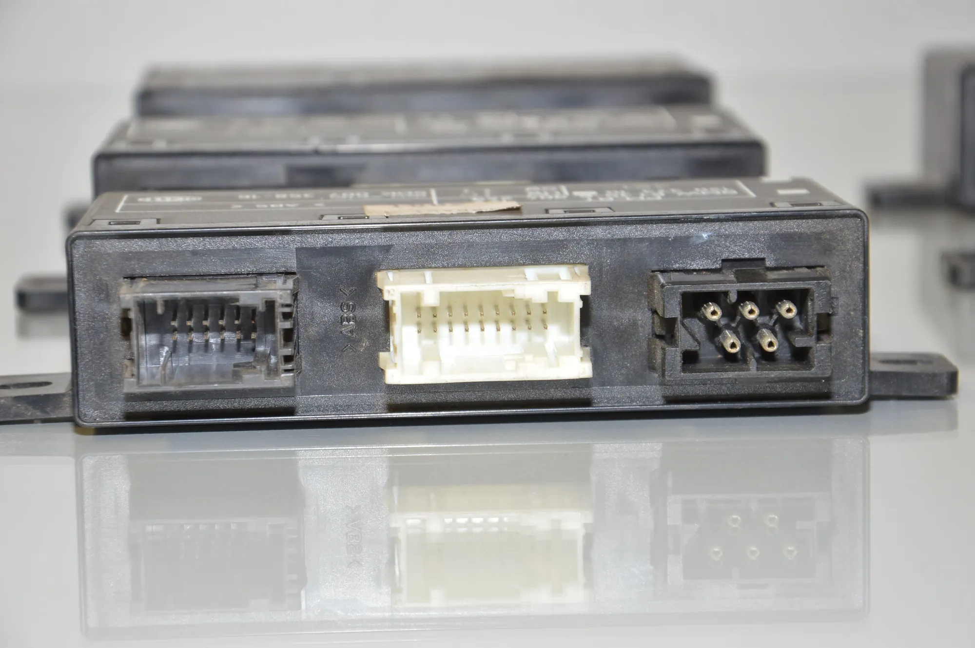 Front Left Door Control Unit – OEM 6904249 · BMW 5 Touring (E39) BMW 5 Touring (E39) 525 d 2002 – 4