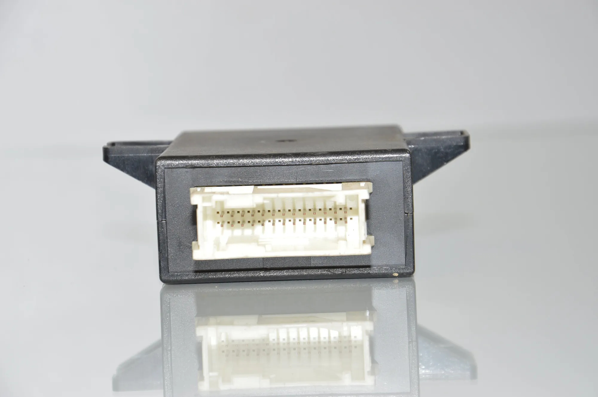 Steering Rack Control Module – OEM 8352494 · BMW 5 (E39) BMW 5 (E39) 520 d 2000 – 5
