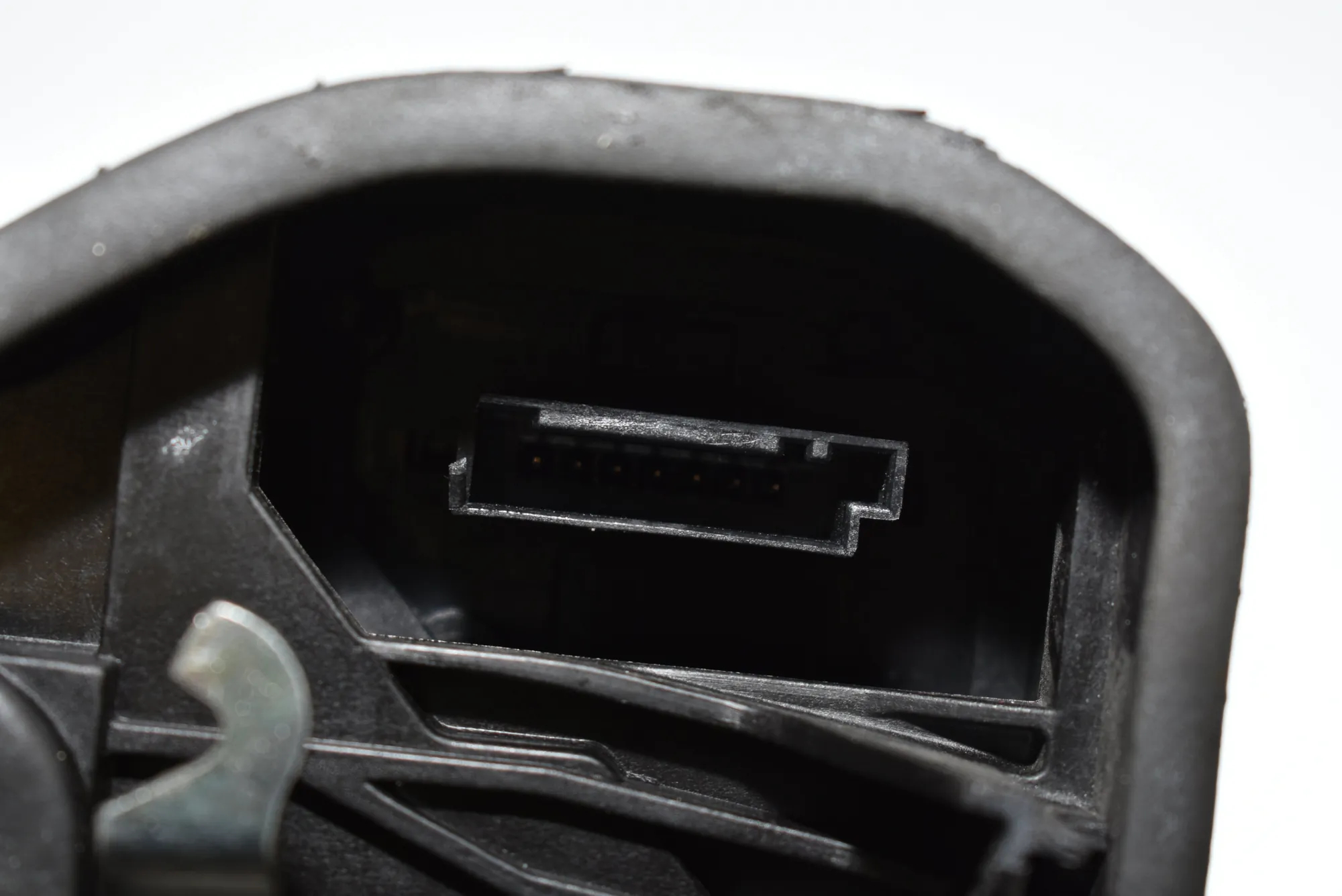 Front Left Door Lock – OEM 7036169 · BMW 5 Touring (E61) BMW 5 Touring (E61) 530 d 2007 – 4