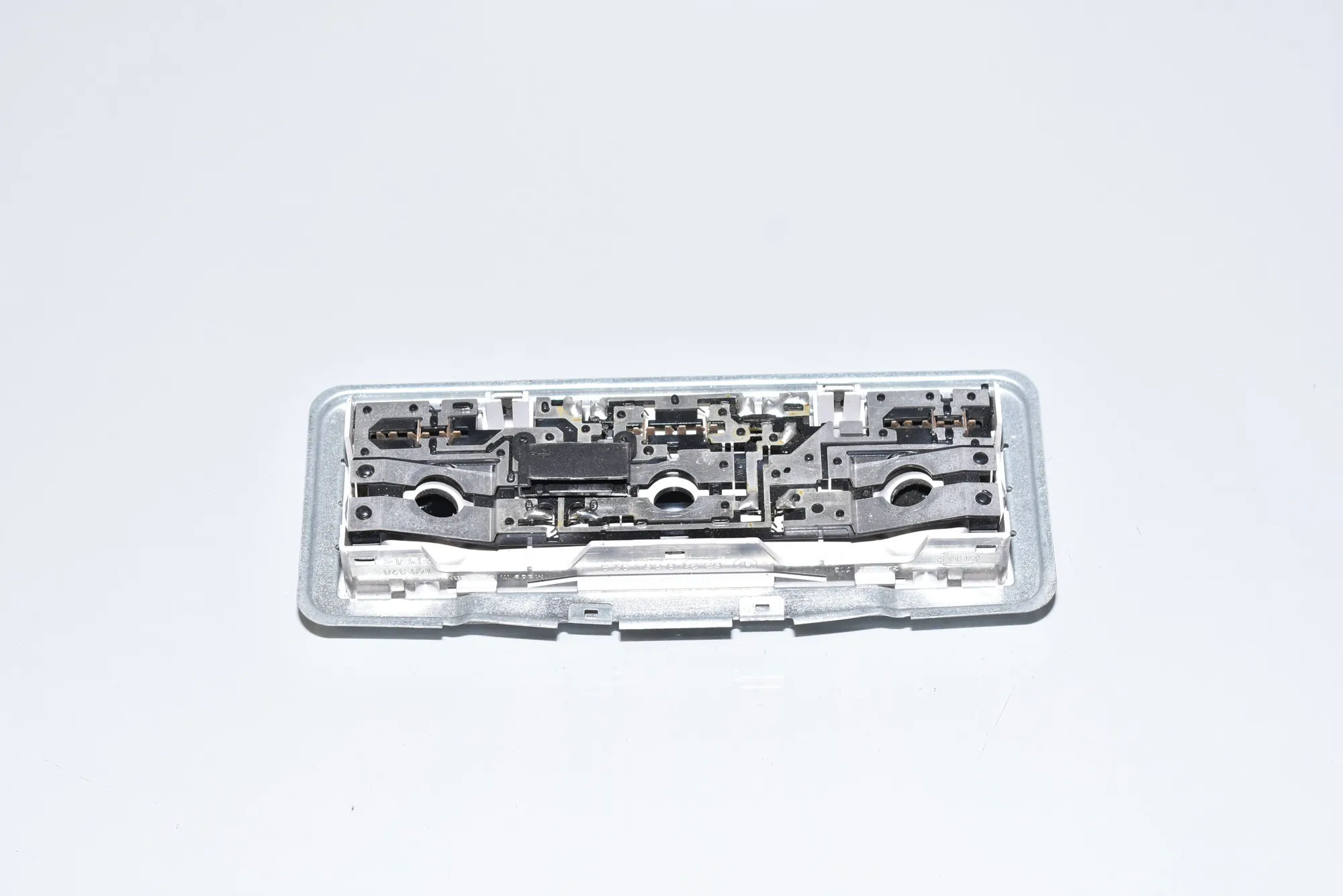 Interior Lighting – OEM 8364929 · BMW X5 (E53) BMW X5 (E53) 4.4 i 2001 – 3