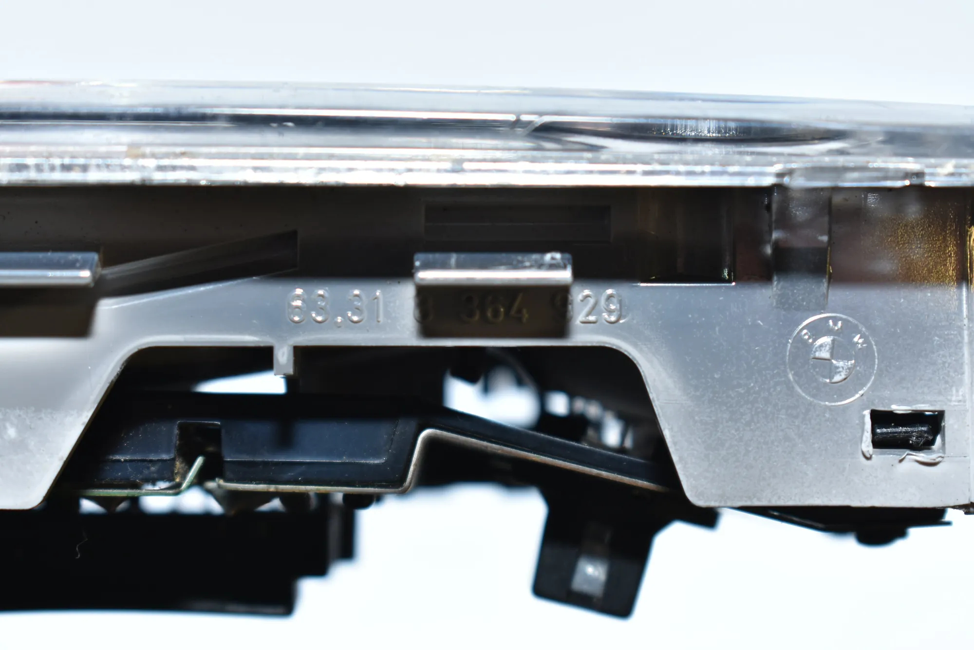 Interior Lighting – OEM 8364929 · BMW 6 (E63) BMW 6 (E63) 630 i 2006 – 4