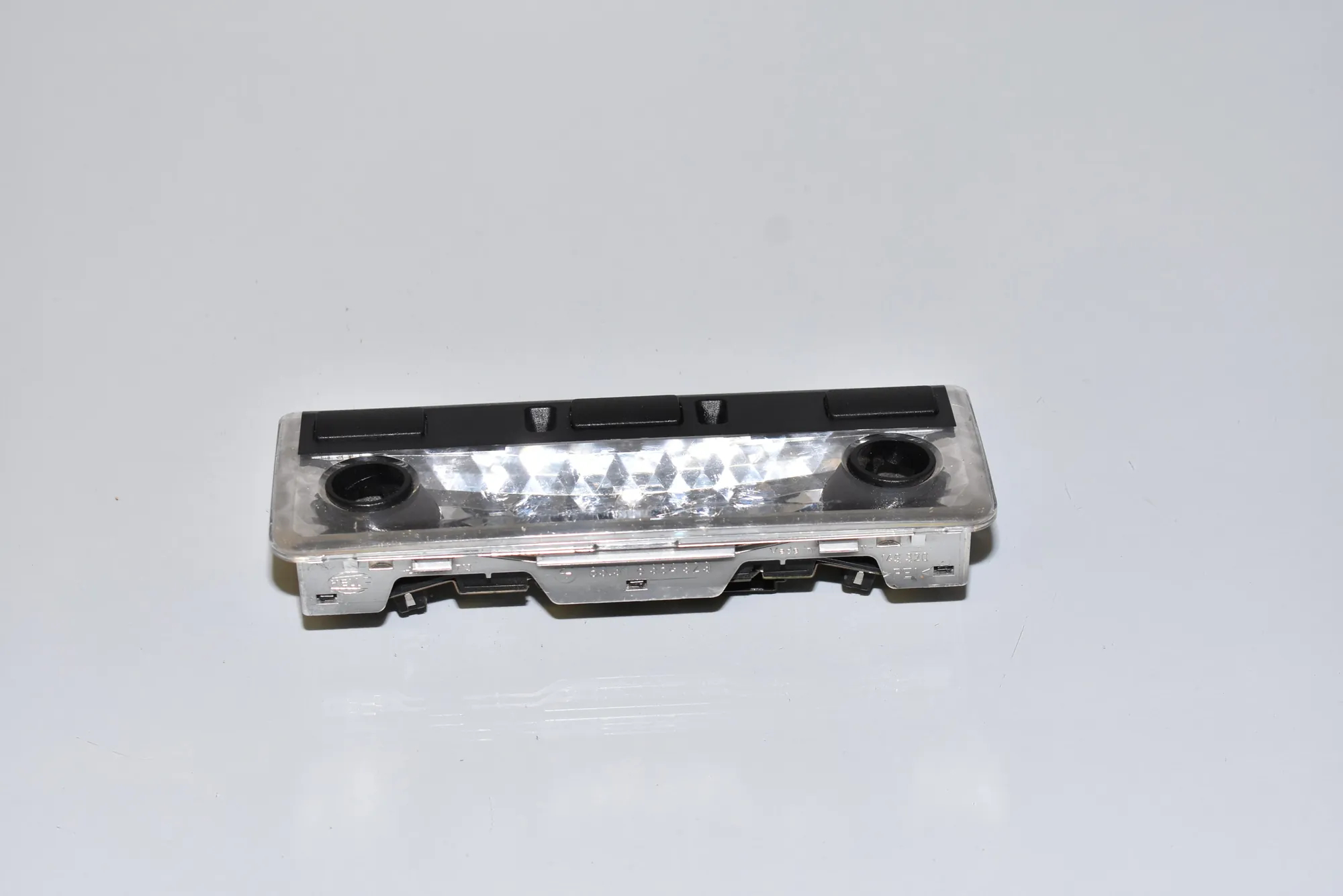 Interior Lighting – OEM 8364929 · BMW 6 Cabrio (E64) BMW 6 Cabrio (E64) 645 Ci 2005 – 2