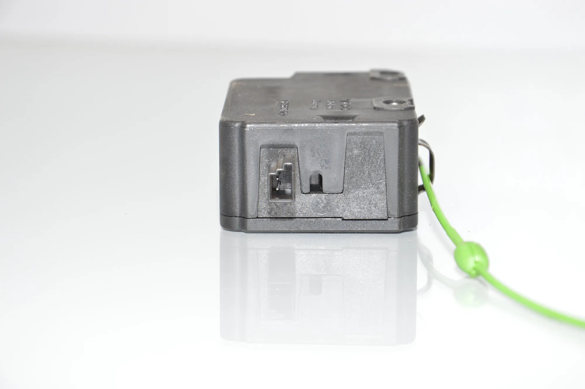 Fuel Tank Cover Lock – OEM 6923974 · BMW X5 (E53) BMW X5 (E53) 3.0 d 2002 – 4