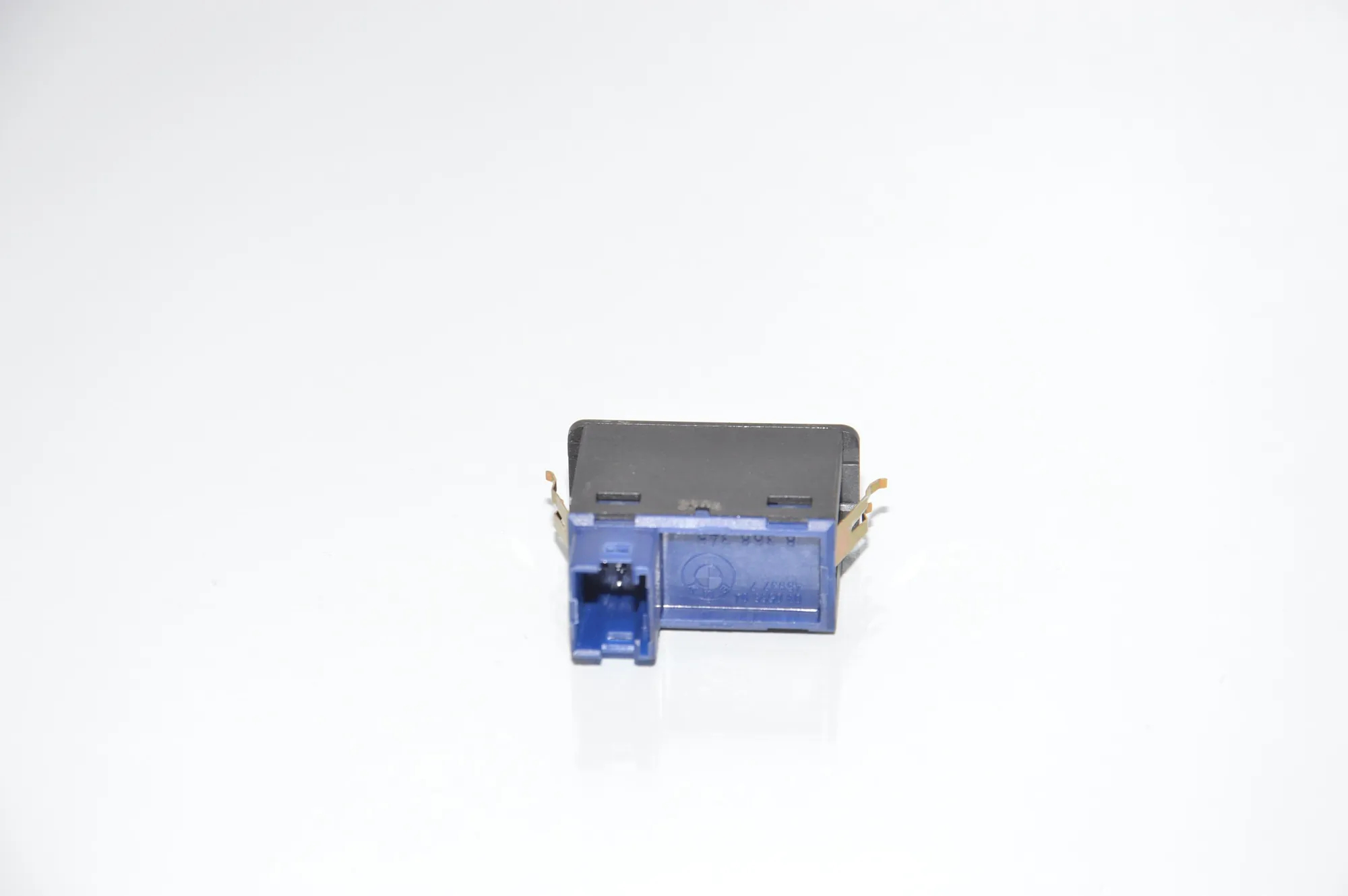 Switches – OEM 8368345 · BMW X5 (E53) BMW X5 (E53) 3.0 d 2001 – 2