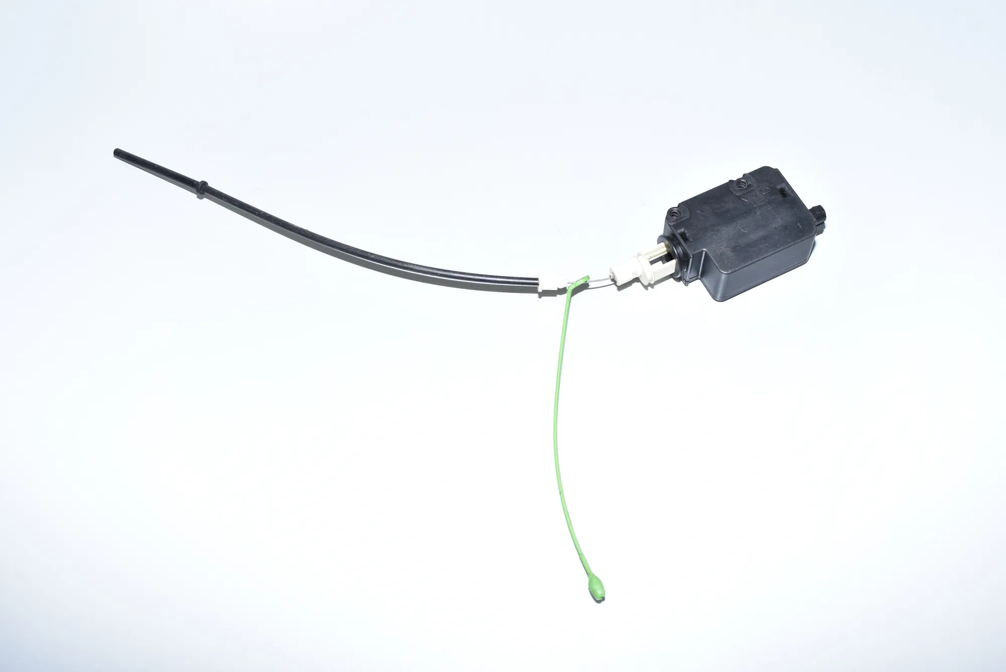 Fuel Tank Cover Lock – OEM 8352168 · BMW 5 Touring (E39) BMW 5 Touring (E39) 530 d 2000 – 3