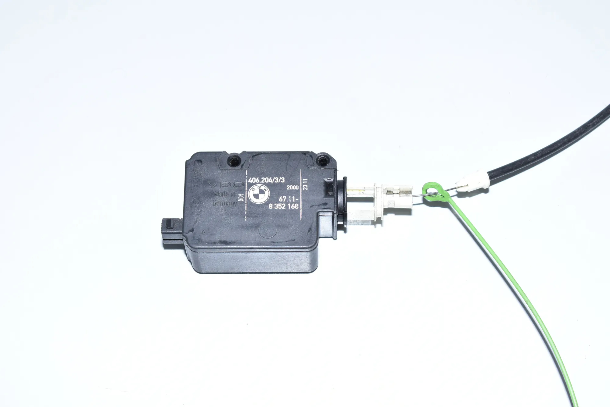Fuel Tank Cover Lock – OEM 8352168 · BMW 5 Touring (E39) BMW 5 Touring (E39) 530 d 2000 – 2