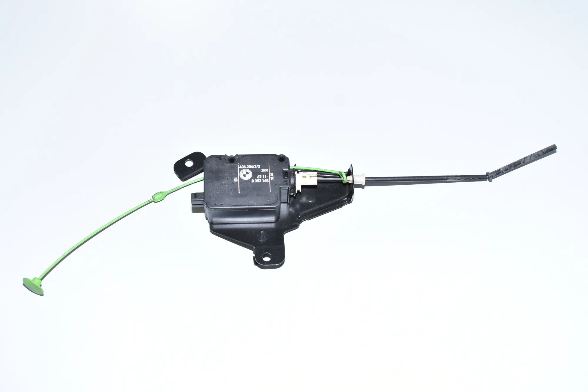 Fuel Tank Cover Lock – OEM 8352168 · BMW 5 Touring (E39) BMW 5 Touring (E39) 530 d 2004