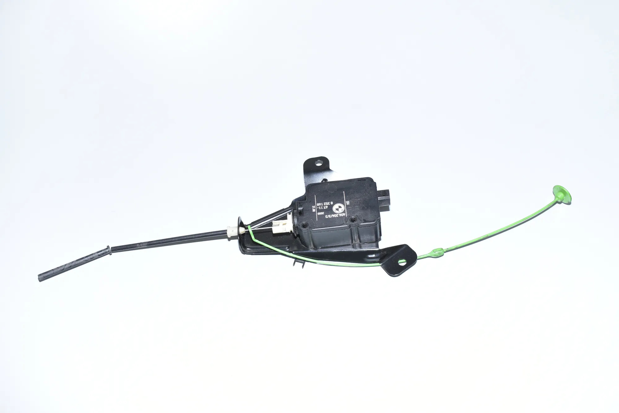 Fuel Tank Cover Lock – OEM 8352168 · BMW 5 Touring (E39) BMW 5 Touring (E39) 530 d 2004 – 2