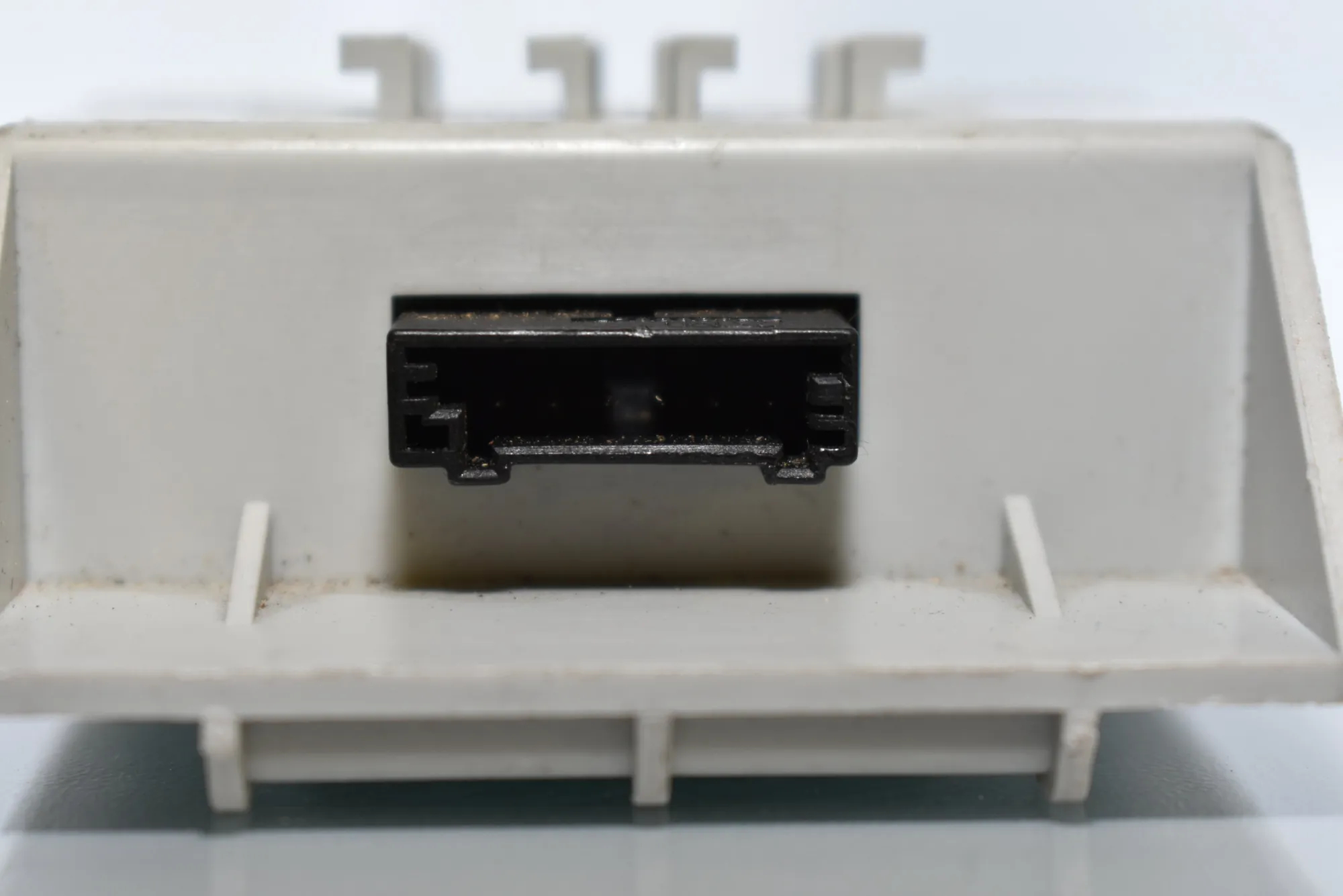 Other Control Units – OEM 8382240 · BMW 3 Touring (E46) BMW 3 Touring (E46) 330 d 2002 – 3