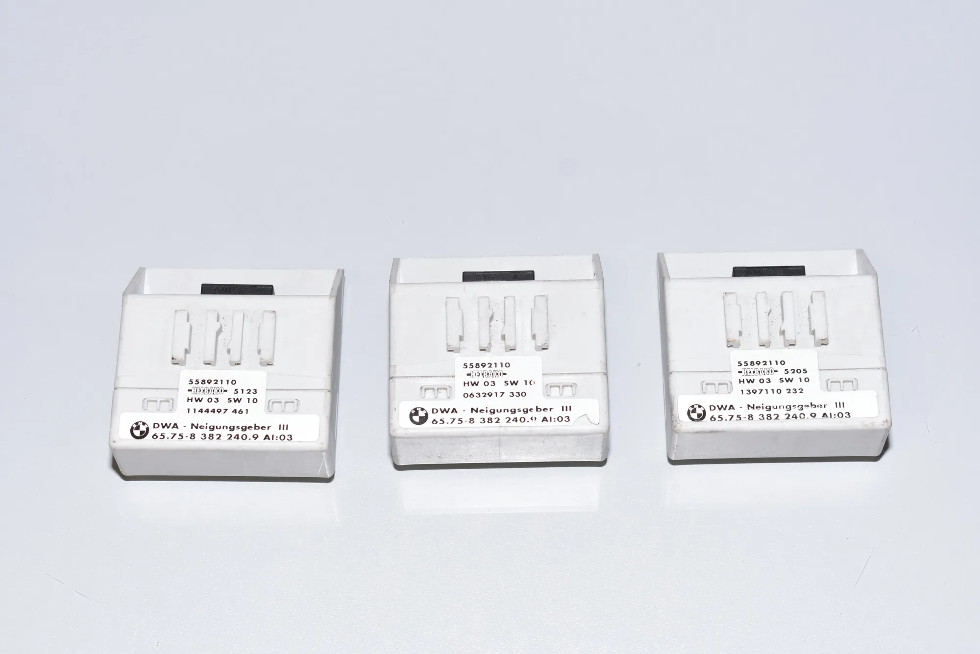 Other Control Units – OEM 8382240 · BMW 3 Touring (E46) BMW 3 Touring (E46) 330 d 2002