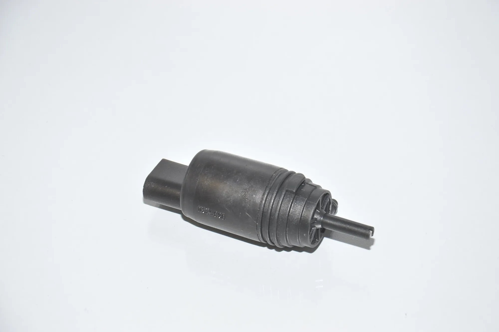 Washer Tank Motor – OEM 7199567 · BMW 1 (E81) BMW 1 (E81) 116 d 2008 – 3