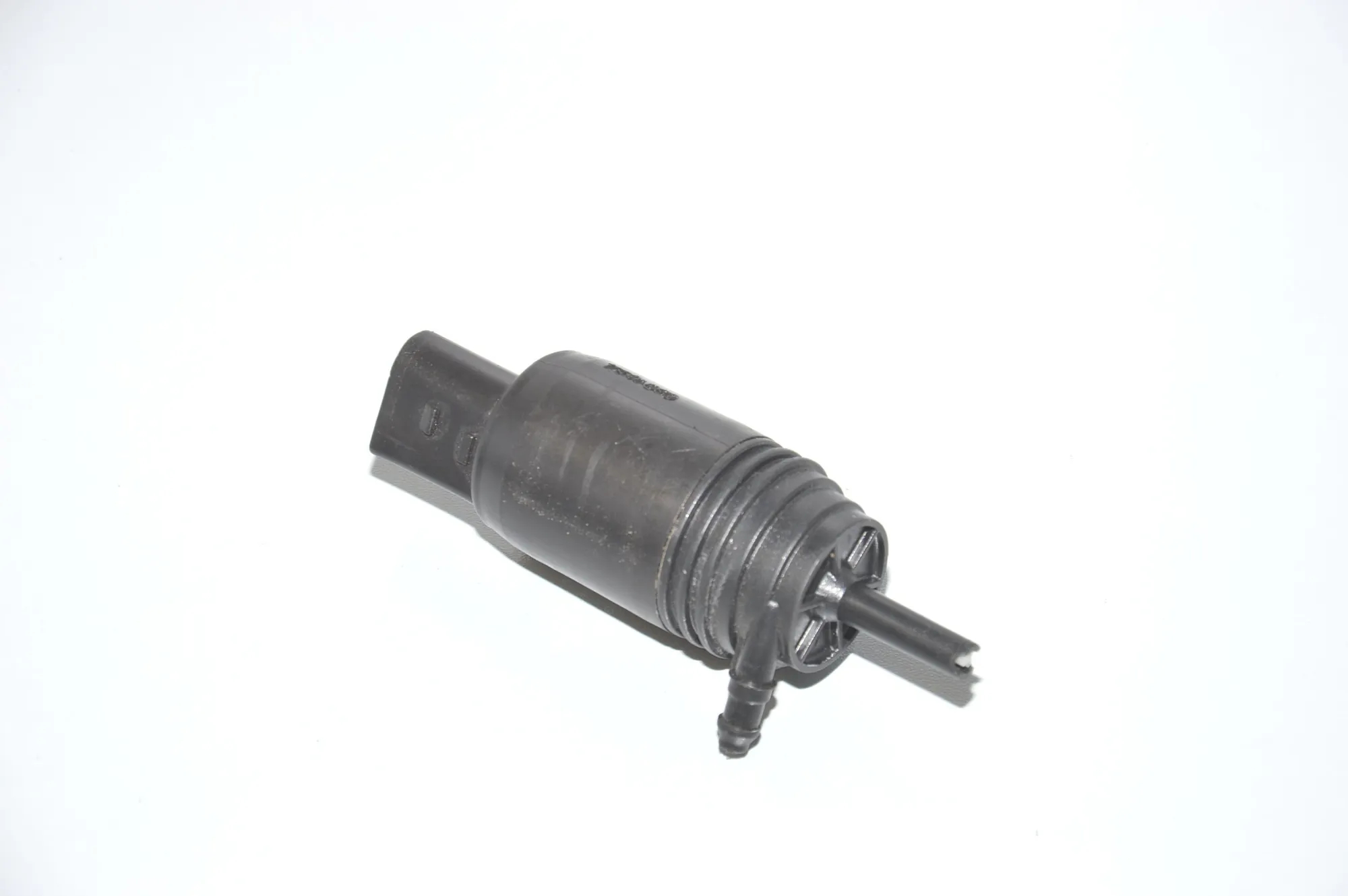 Washer Tank Motor – OEM 7199567 · BMW 1 (E81) BMW 1 (E81) 116 d 2008